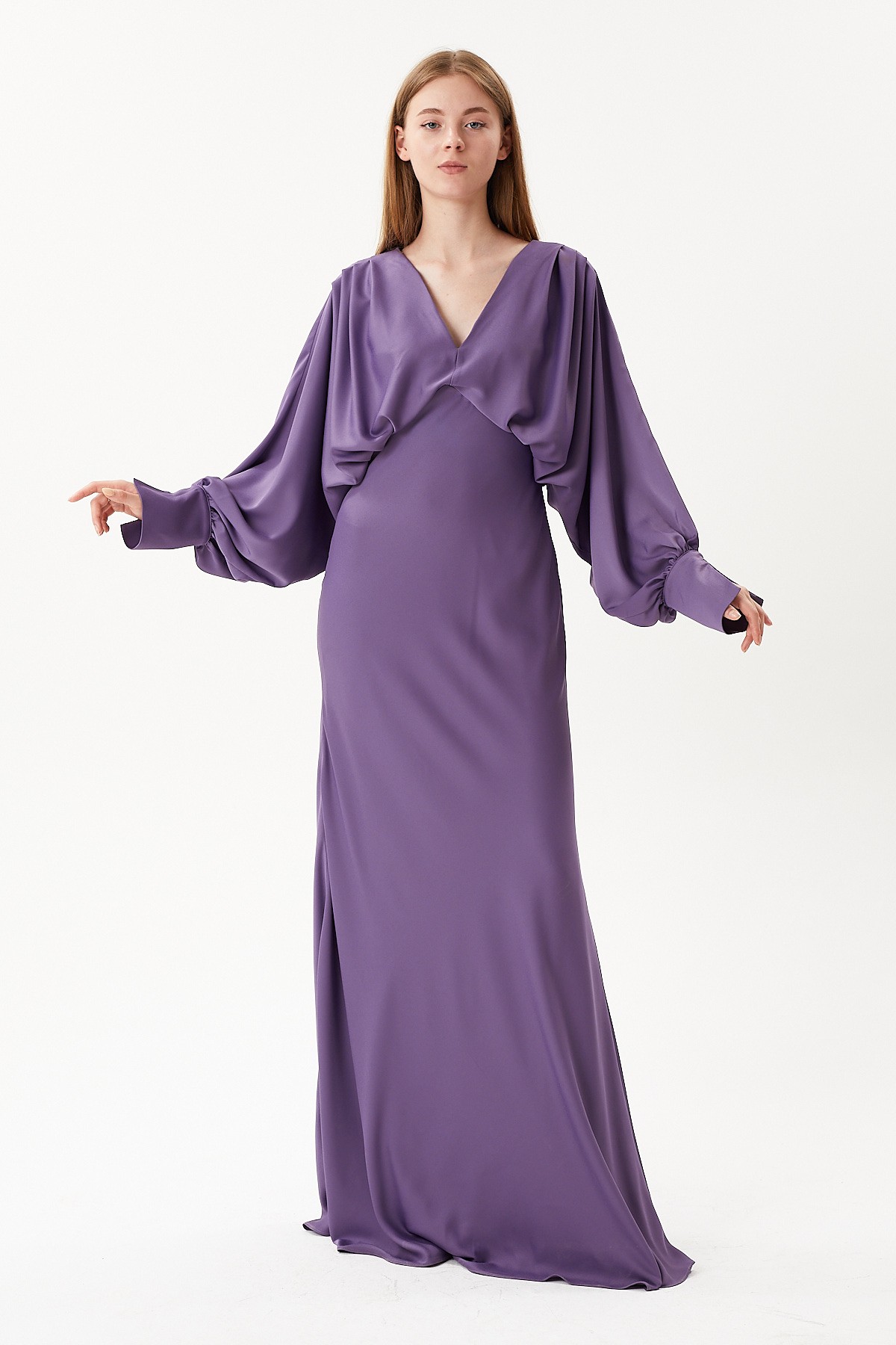 Basic long dress with crepe satin fabric and neckline Stones