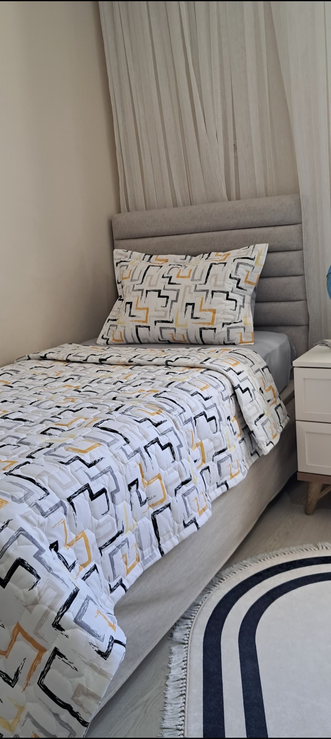 Modern Çizgili Dekoratif Yastıklı Tek Kişilik Kapitone Pike Takımı