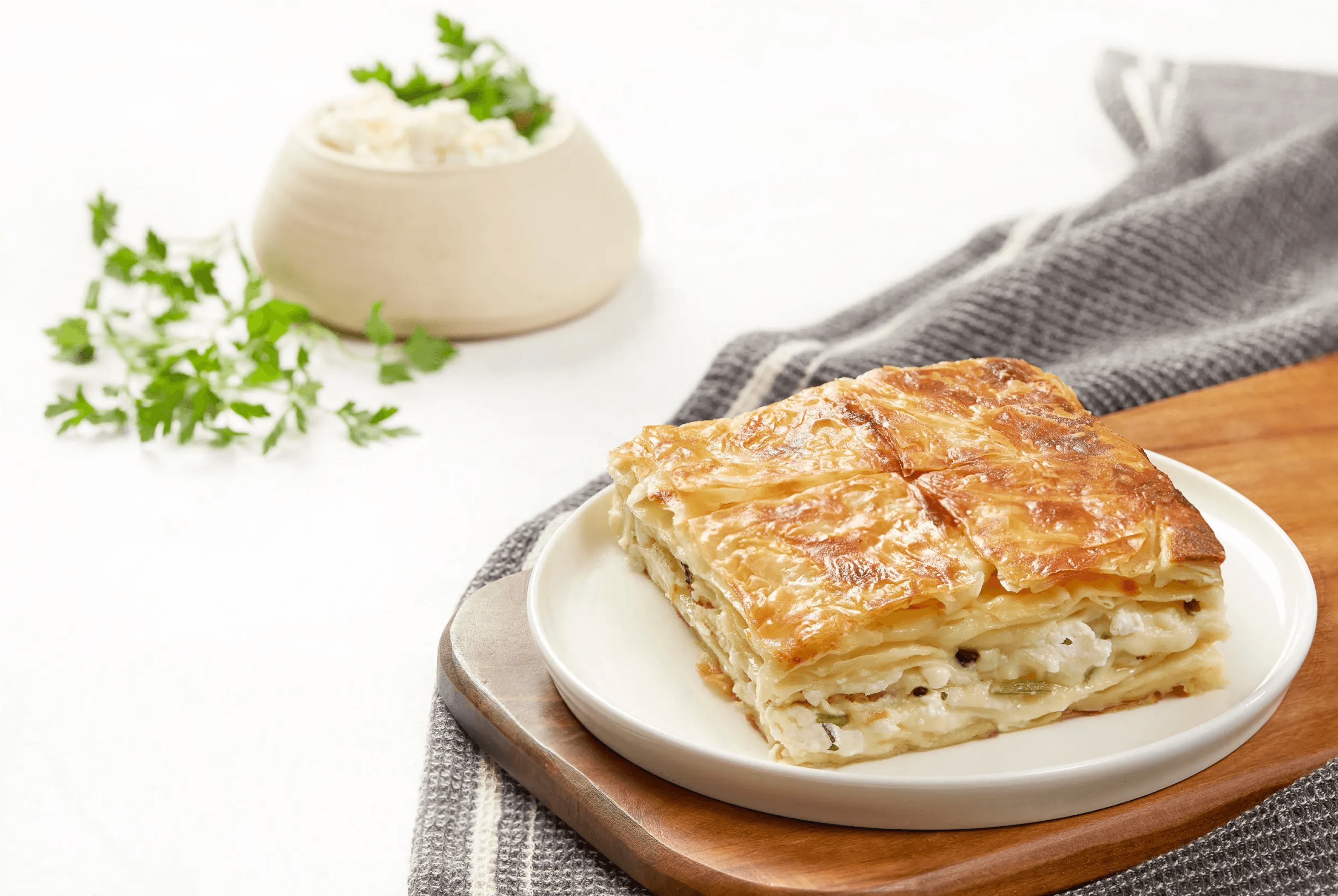 Çengelköy Pişmiş Klasik Peynirli Su Böreği (1,500 GR)