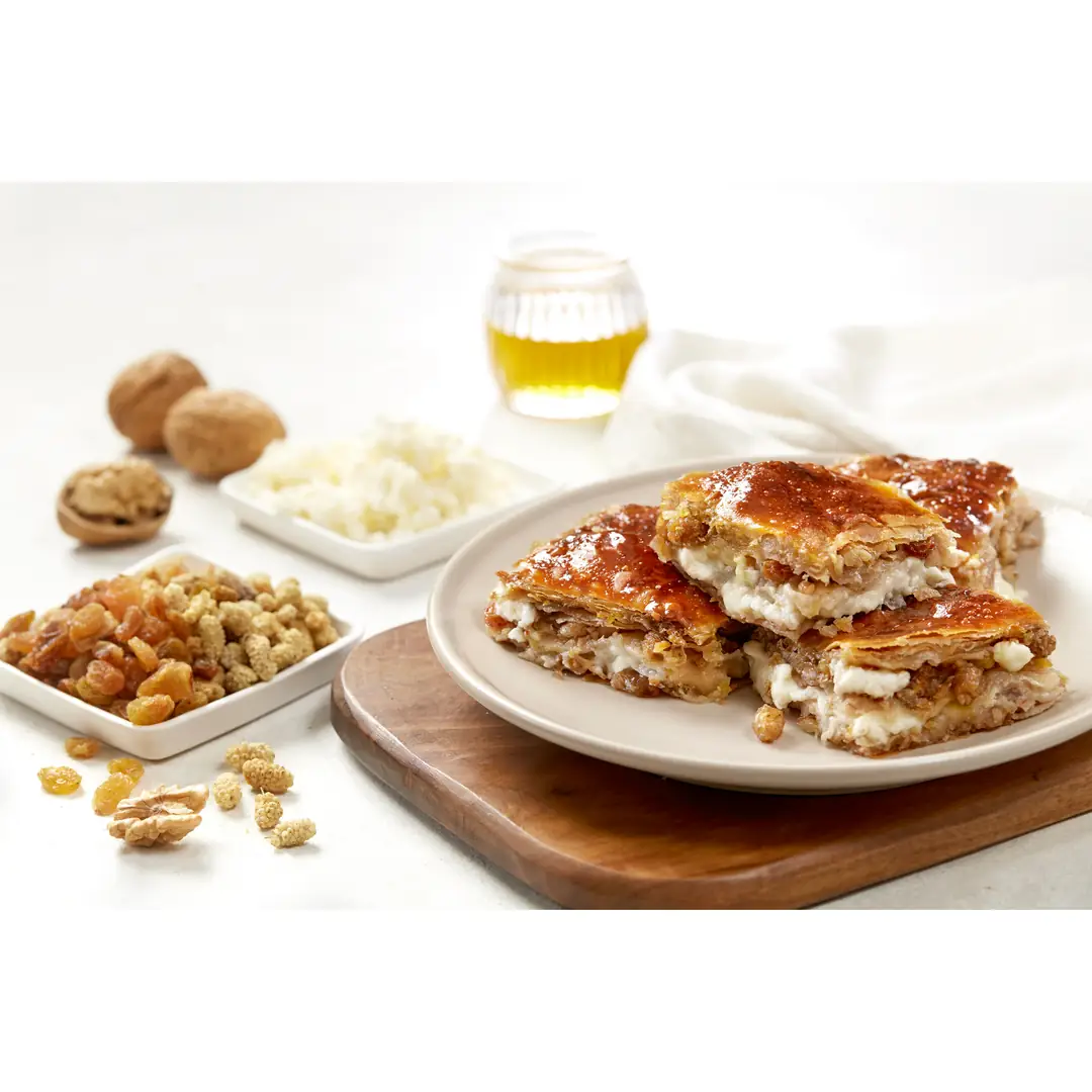 Çengelköy Dondurulmuş Köy Böreği Cevizli Dutlu Peyniri (1 KG)