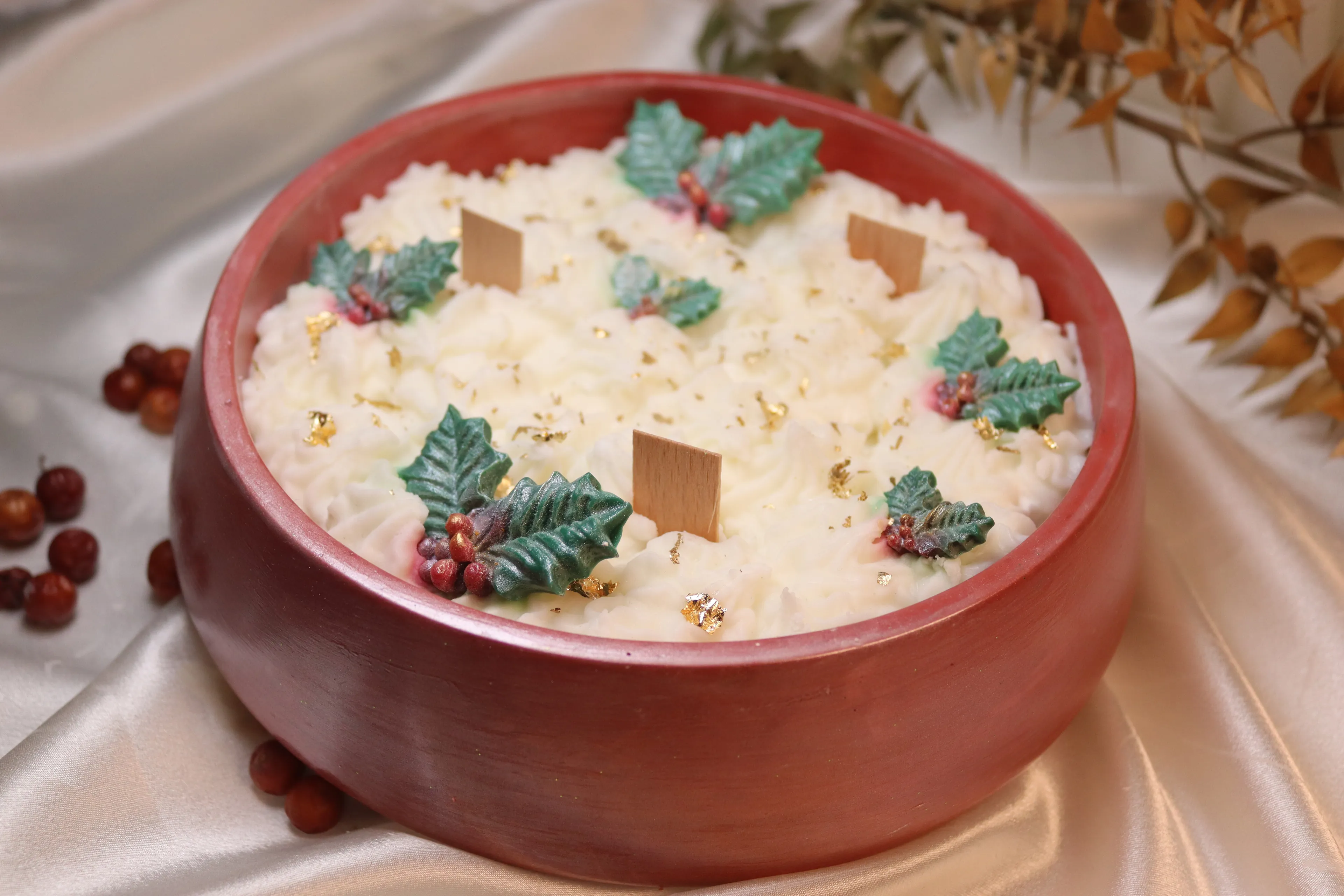 Golden Kokina Bowl Candle – Altın Detaylı El Yapımı Yılbaşı Soya Wax Mum