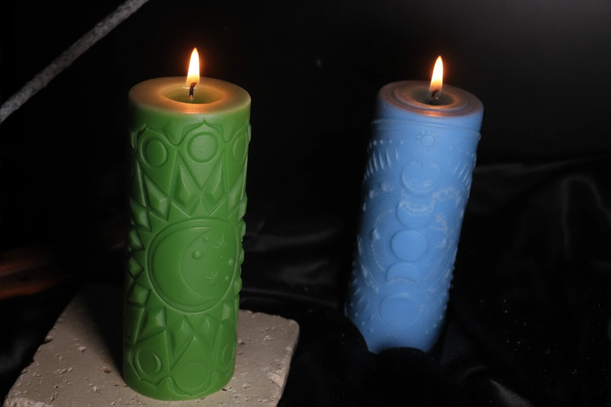 Mandala Set 1 – Sanatsal Kabartma Silindir Soy Wax Mum (İki Parça)