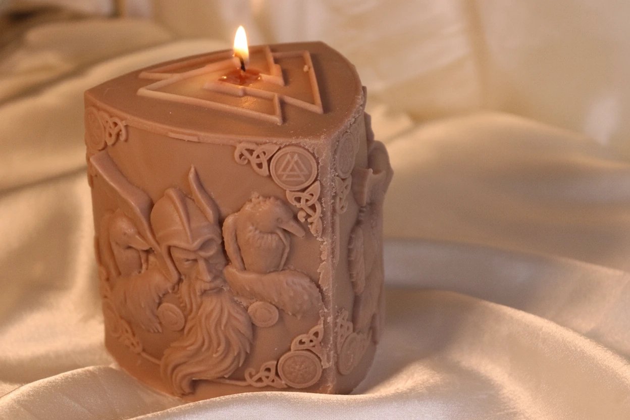 Odin – Sanatsal Soy Wax Heykel Mum | El Yapımı Dekoratif