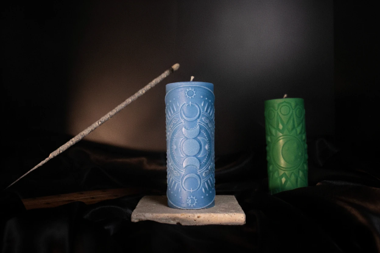 Mandala Set 1 – Sanatsal Kabartma Silindir Soy Wax Mum (İki Parça)