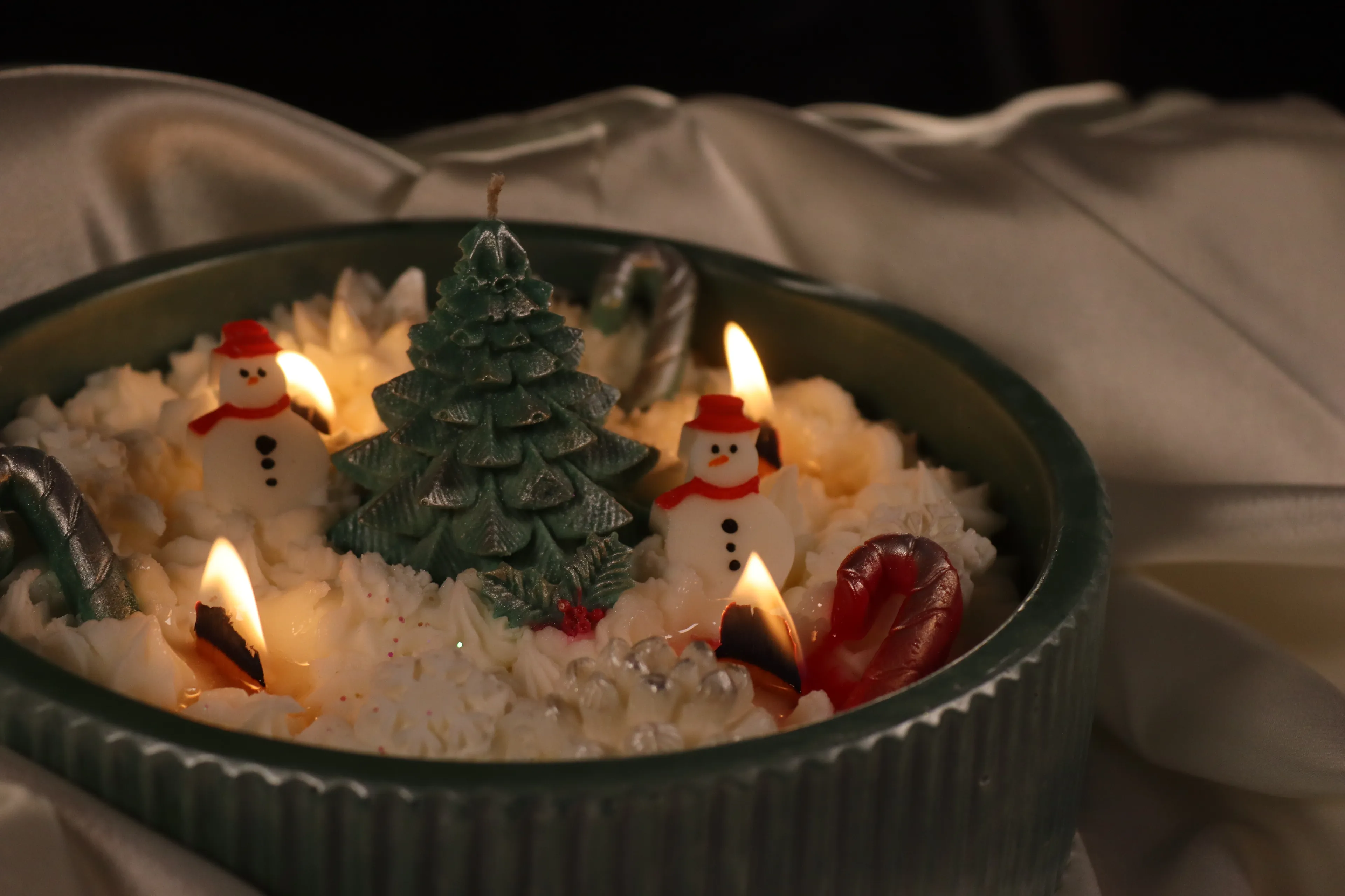 Noel Bahçesi – Christmas Soy Wax Dekoratif Bowl Candle | El Yapımı Yılbaşı Tasarımı