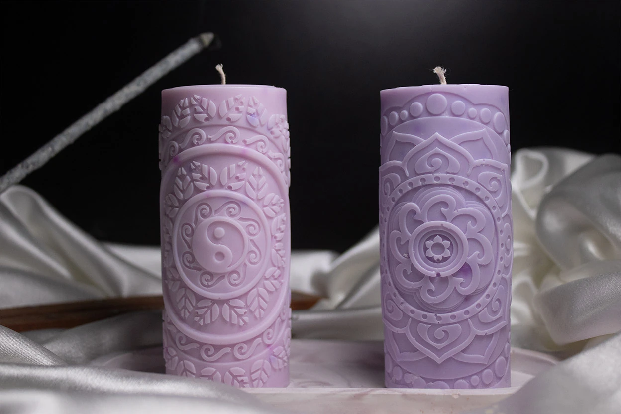 Mandala Set 2 – Sanatsal Kabartma Silindir Mum (İki Parça)