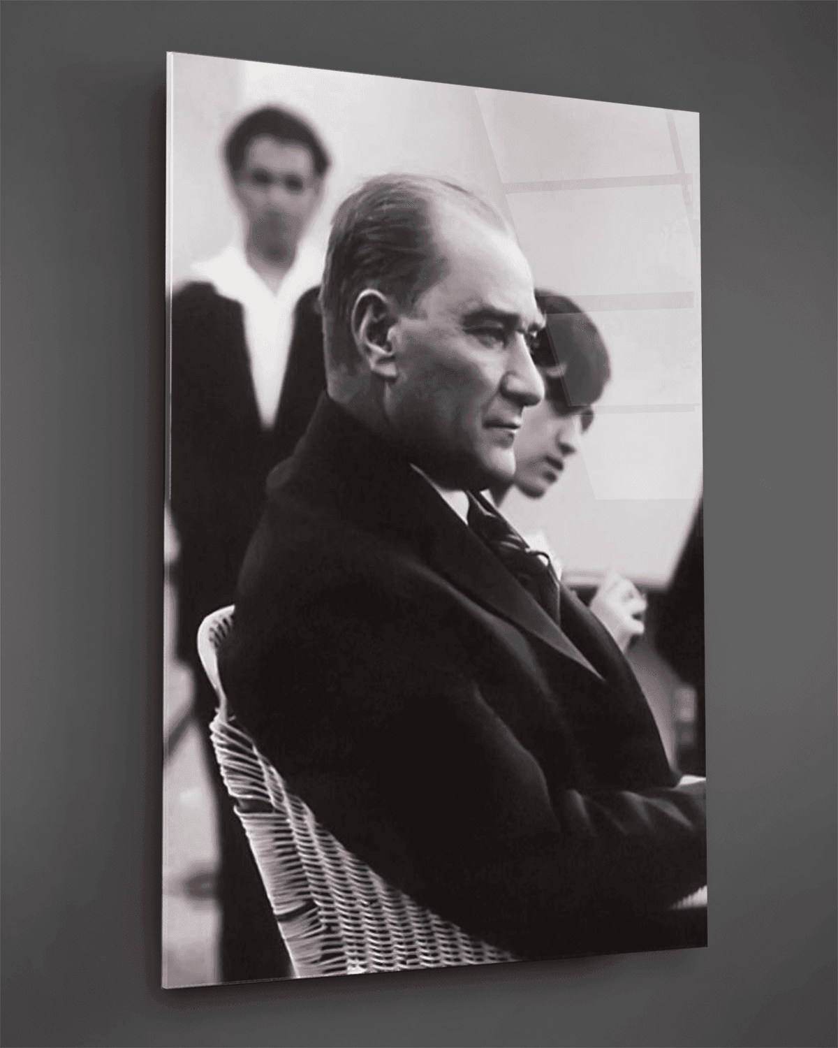 Siyah Beyaz Atatürk Dikey Cam Tablo