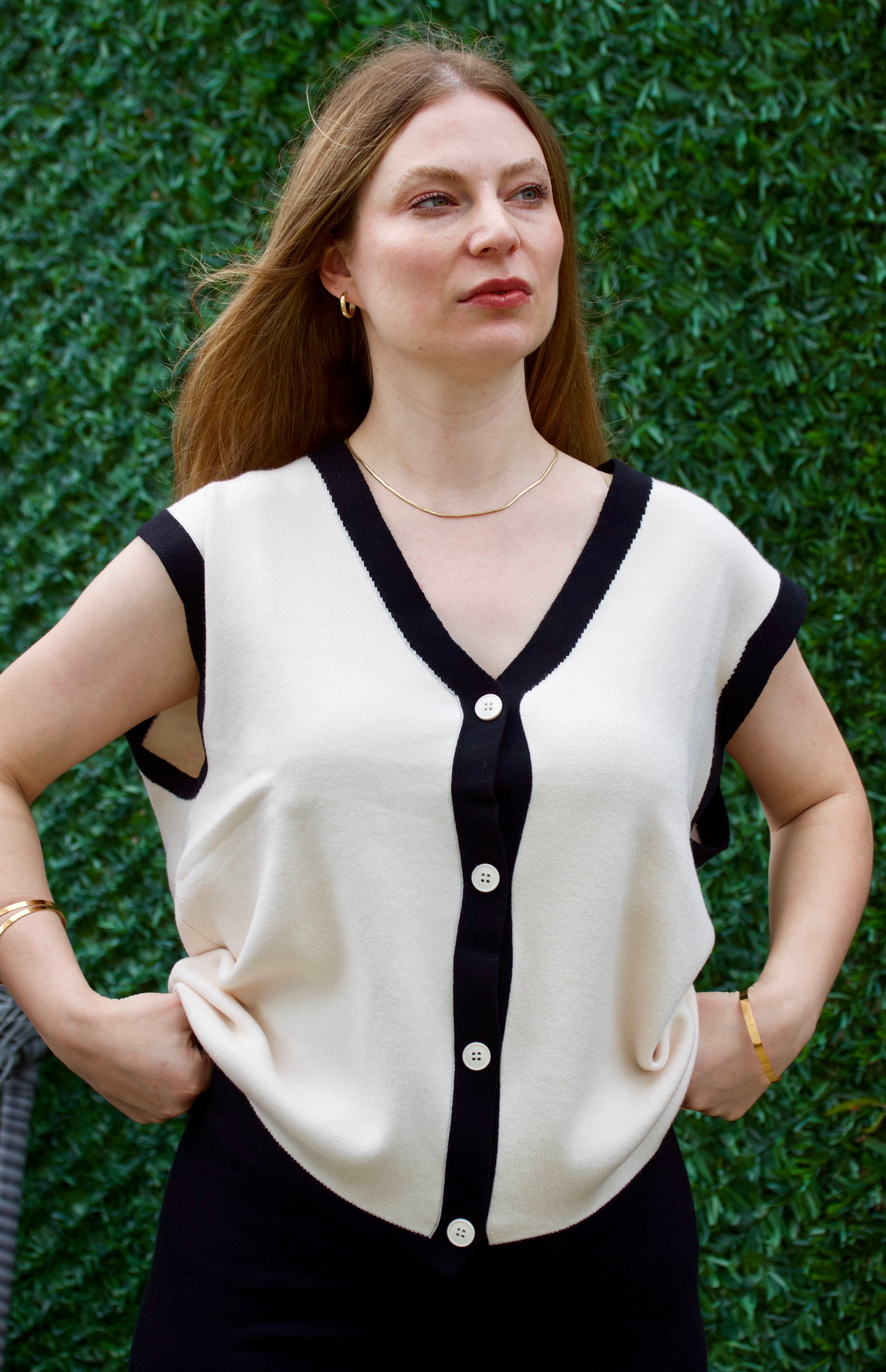 Siyah Beyaz Triko Yelek