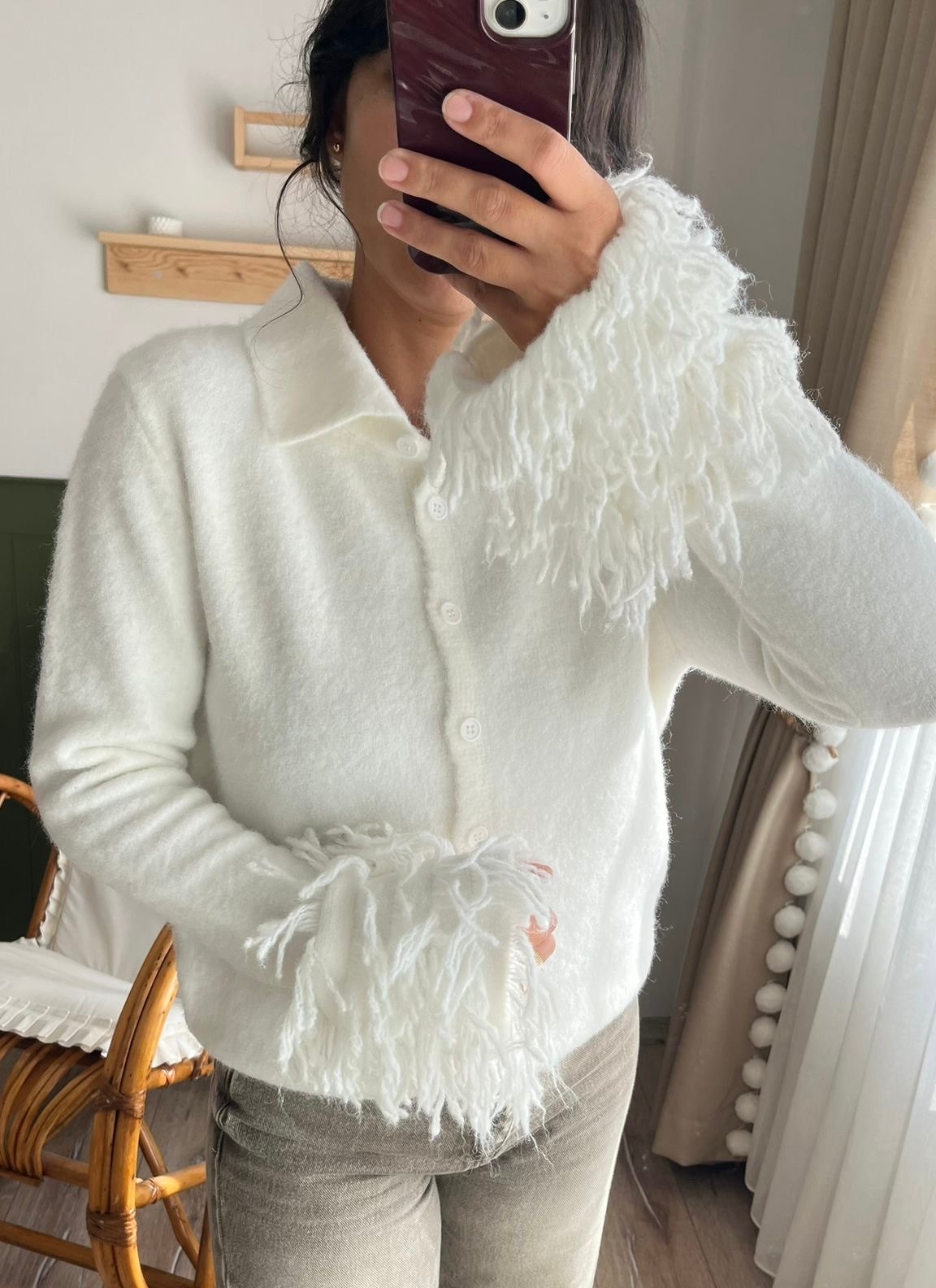 Ekru Polo Yaka Kolları Püskül Detaylı Hırka 