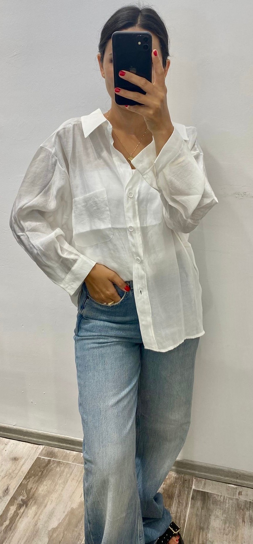 Beyaz Düşük Omuzlu Oversize Gömlek
