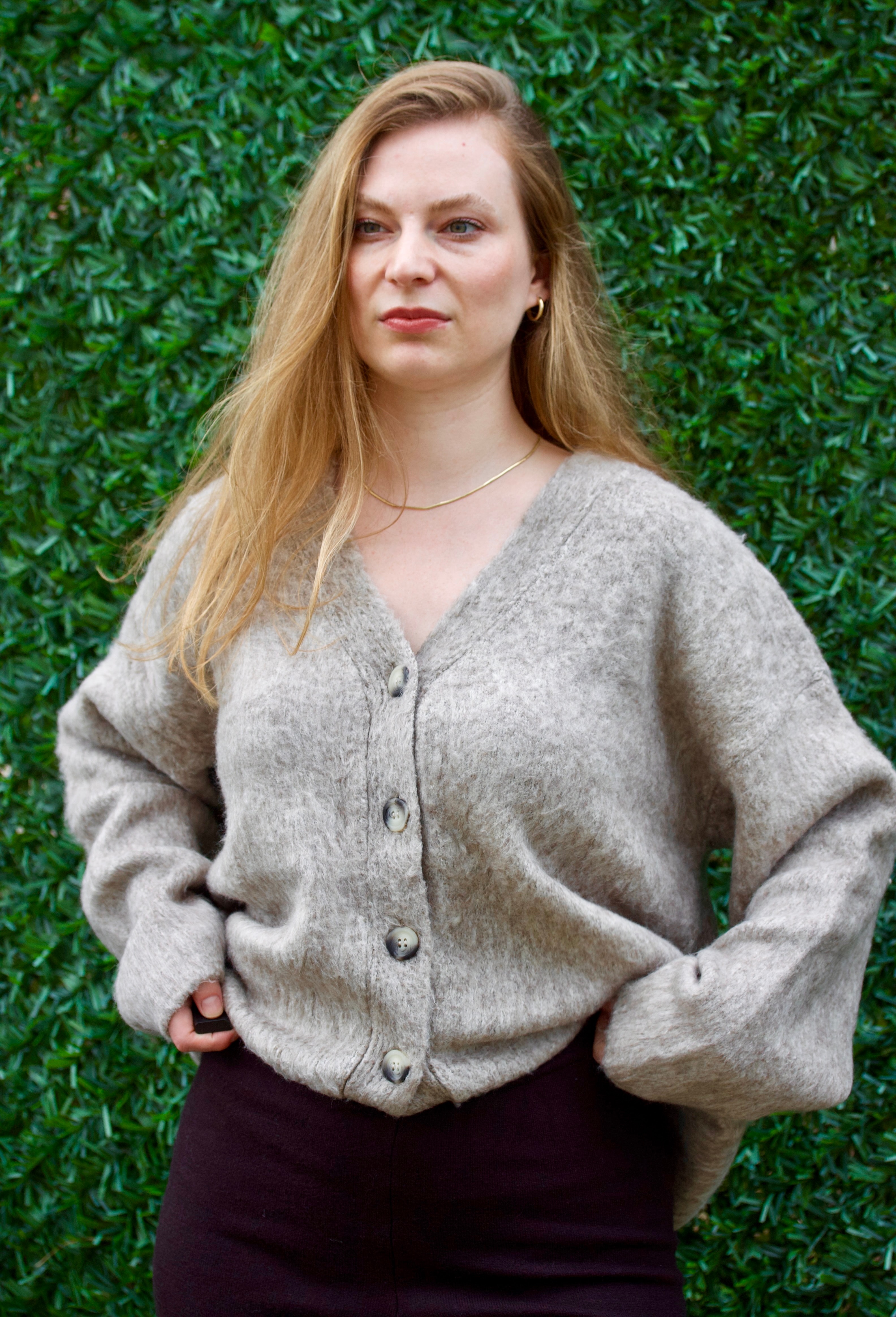 Vizon V Yaka Şardonlu Düğmeli Triko Hırka