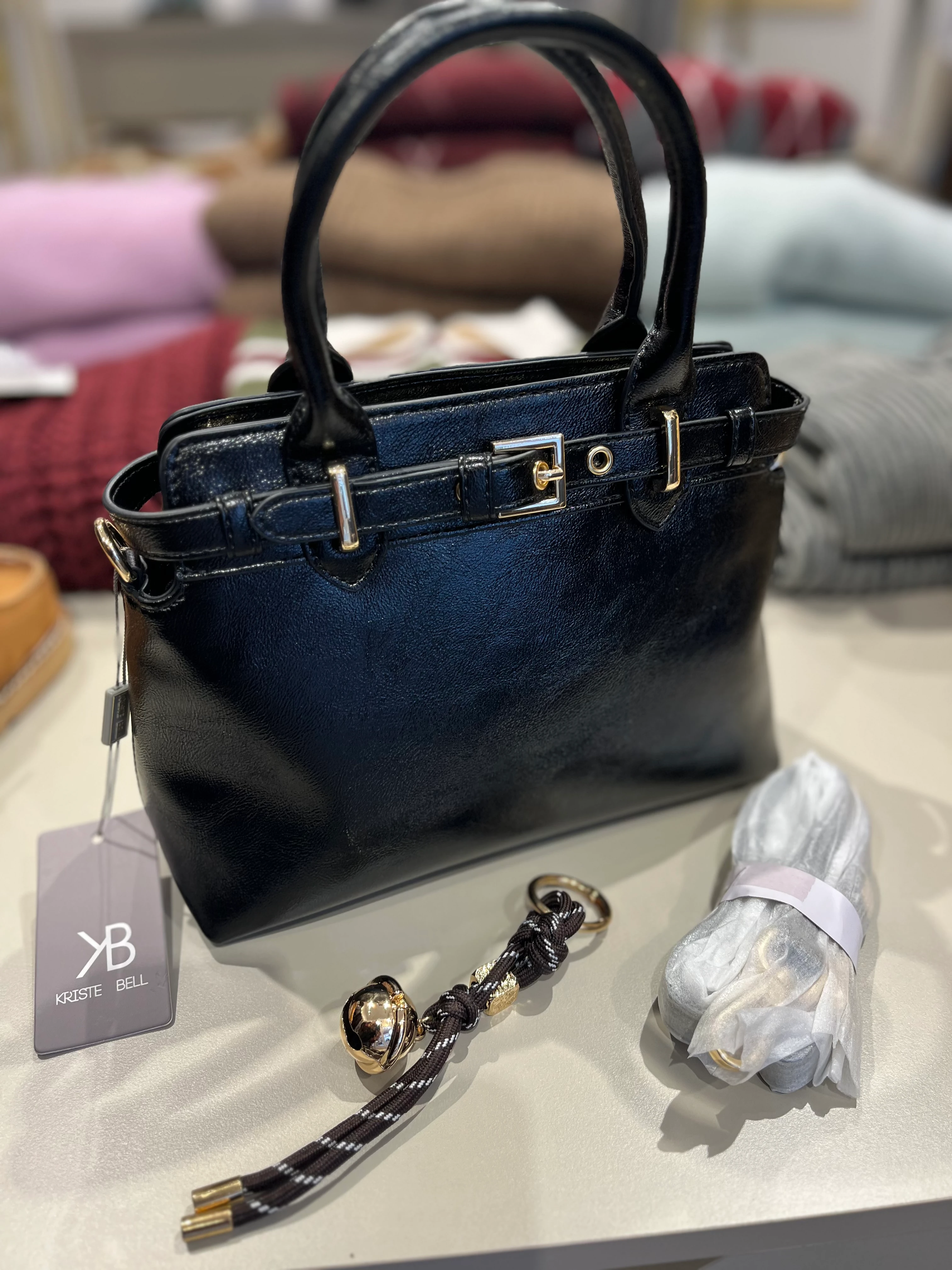 Kriste Bell Siyah Deri Çanta 