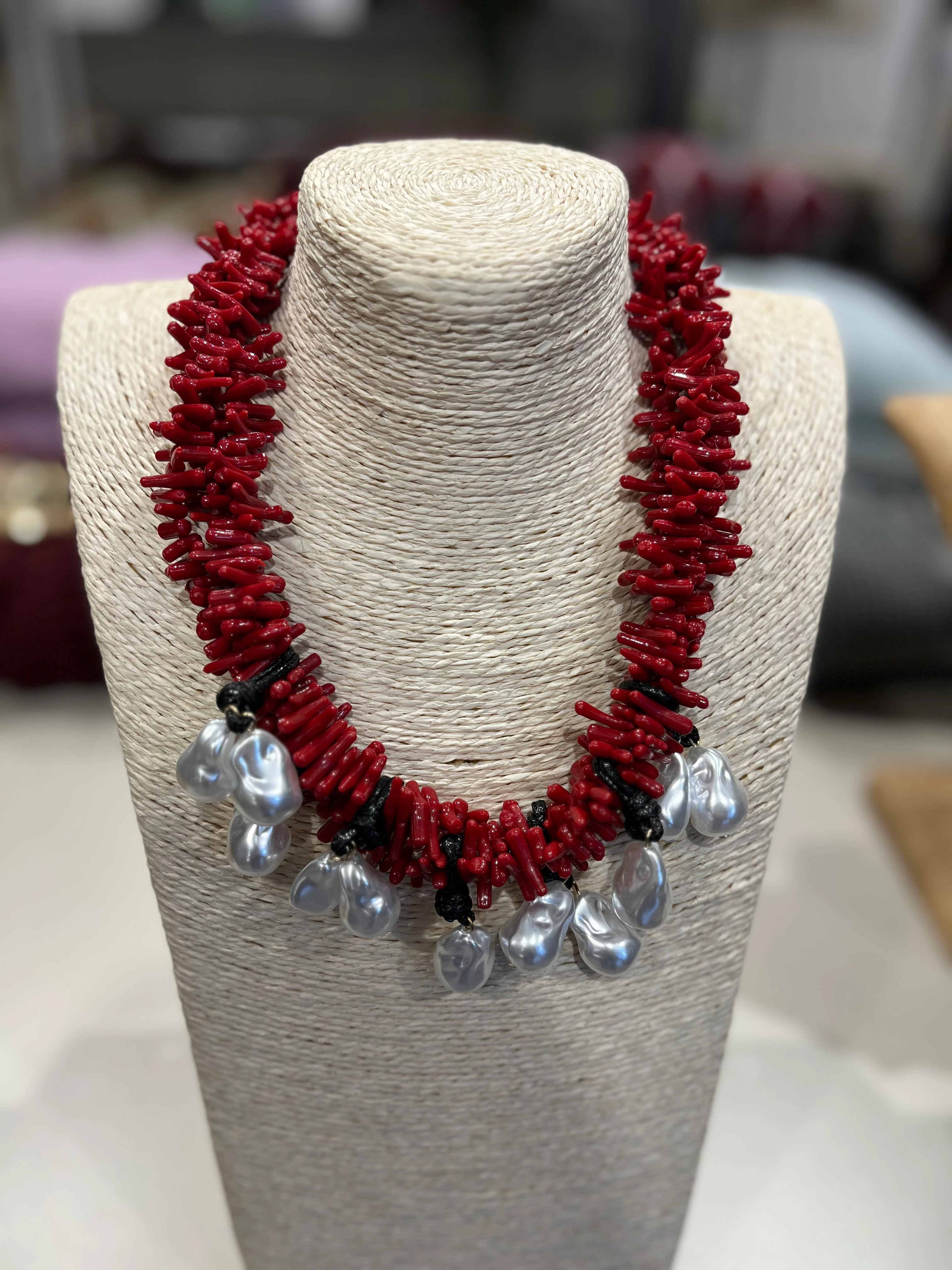 Kırmızı İnci Detaylı Boncuk Kolye 