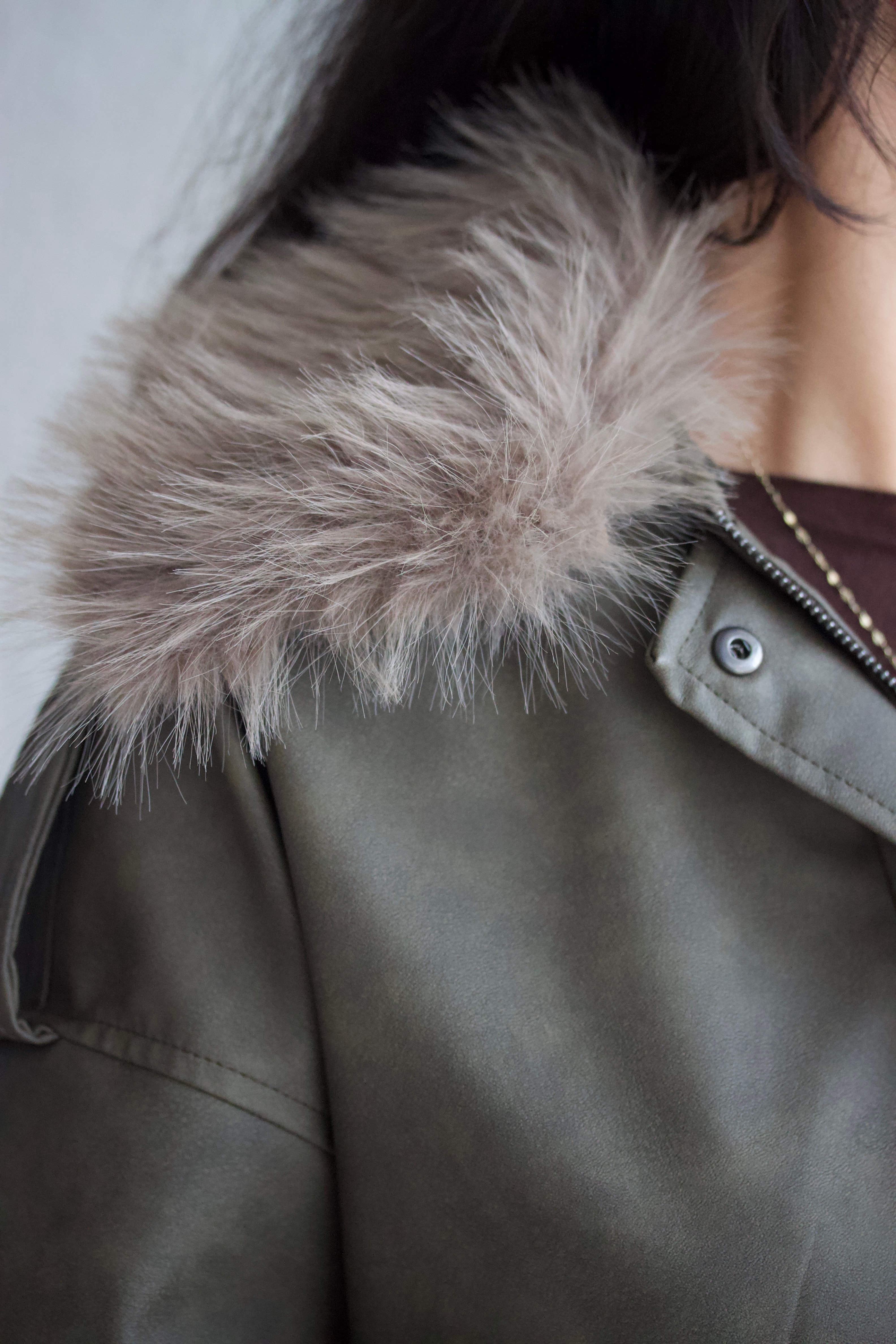 Haki Kürk Yaka Suni Deri Mont 