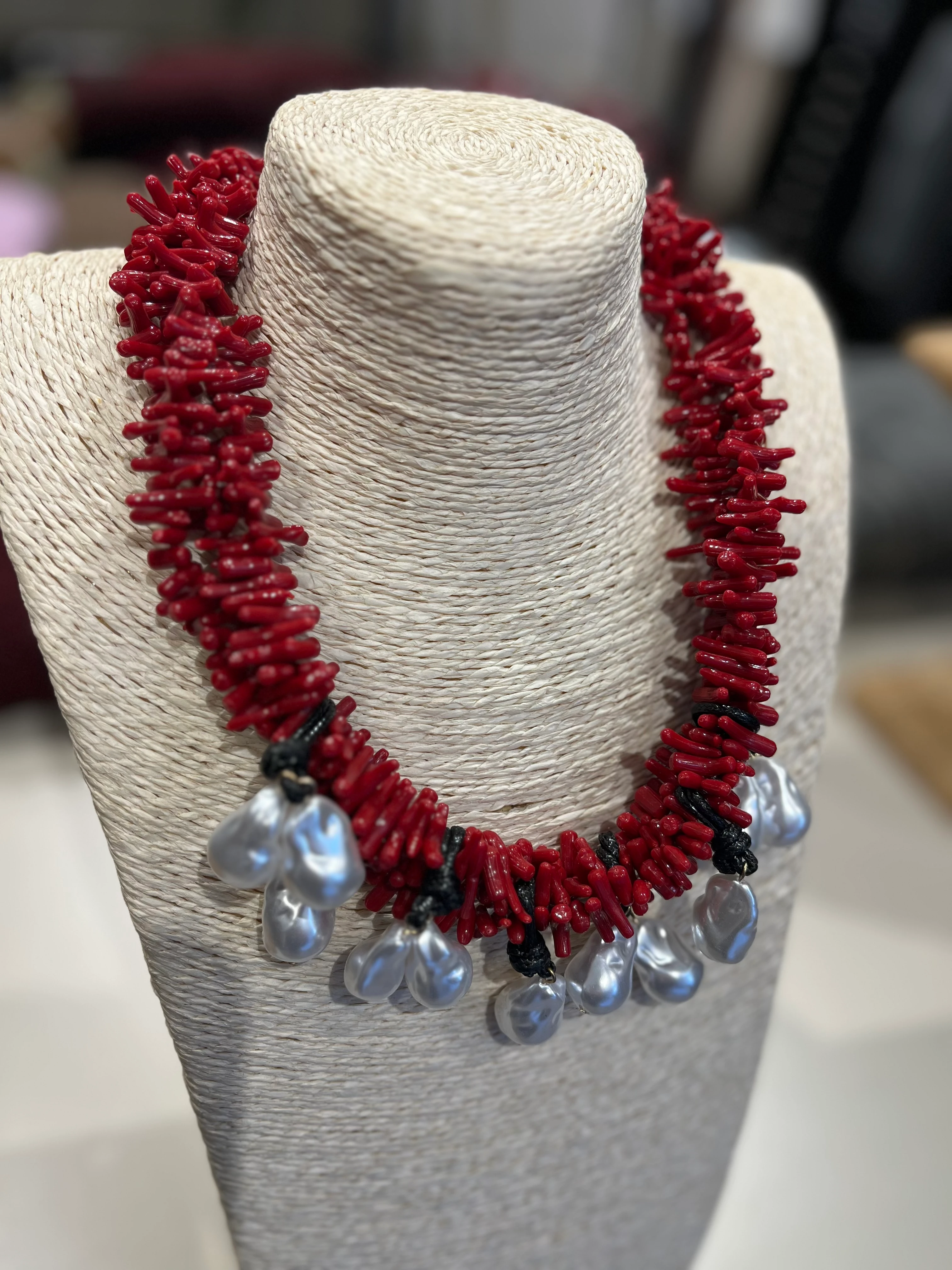 Kırmızı İnci Detaylı Boncuk Kolye 