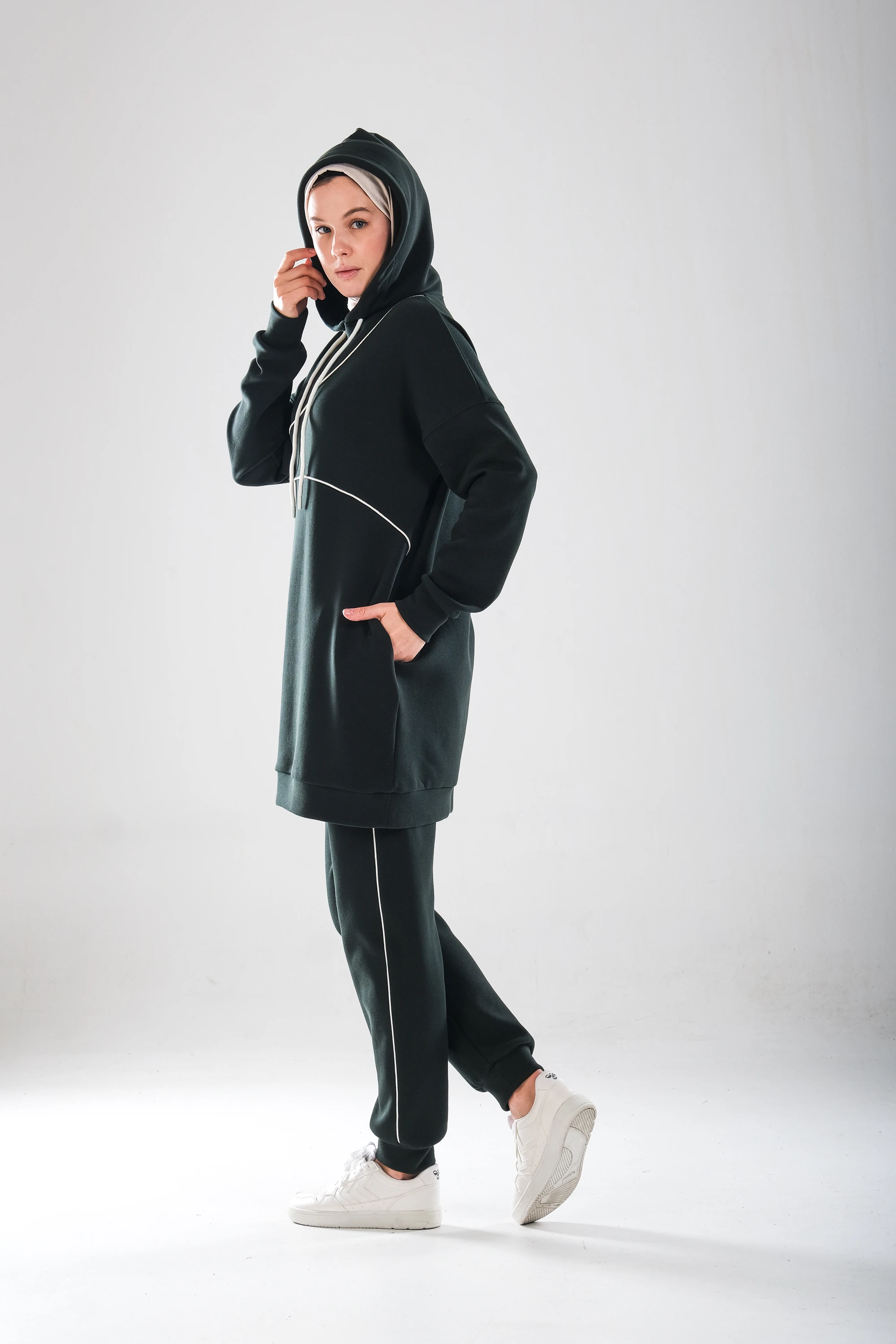 2300_Kapüşonlu Ara Biye Detaylı Cepli Pamuk Likralı Eşofman Takım -Double face Sezonluk İkili Takım