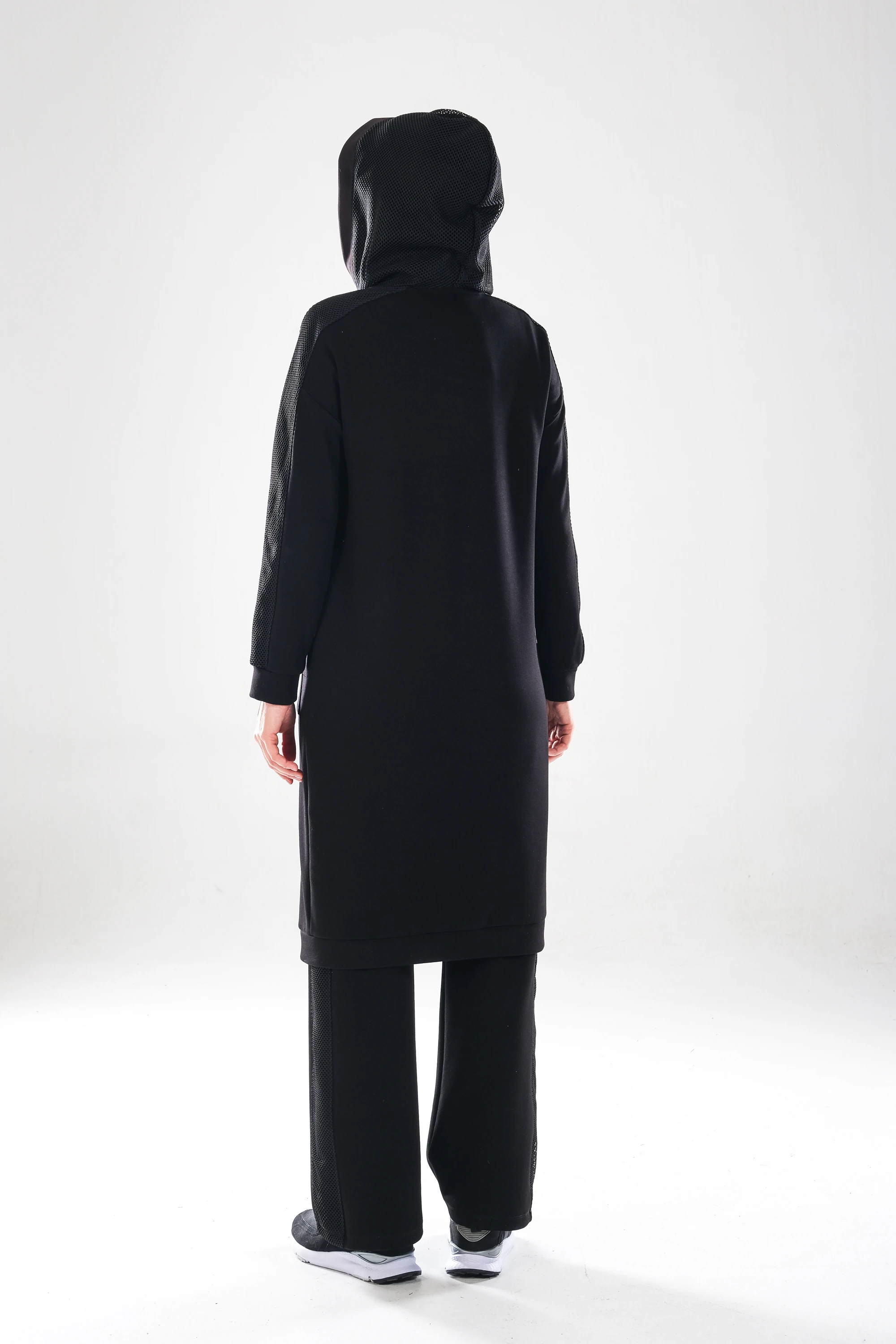 2282_Kadın File Detaylı Kapüşonlu Fermuarlı Tesettür Kap-Boru Paça Pantolon 2'li Spor Takım, Siyah