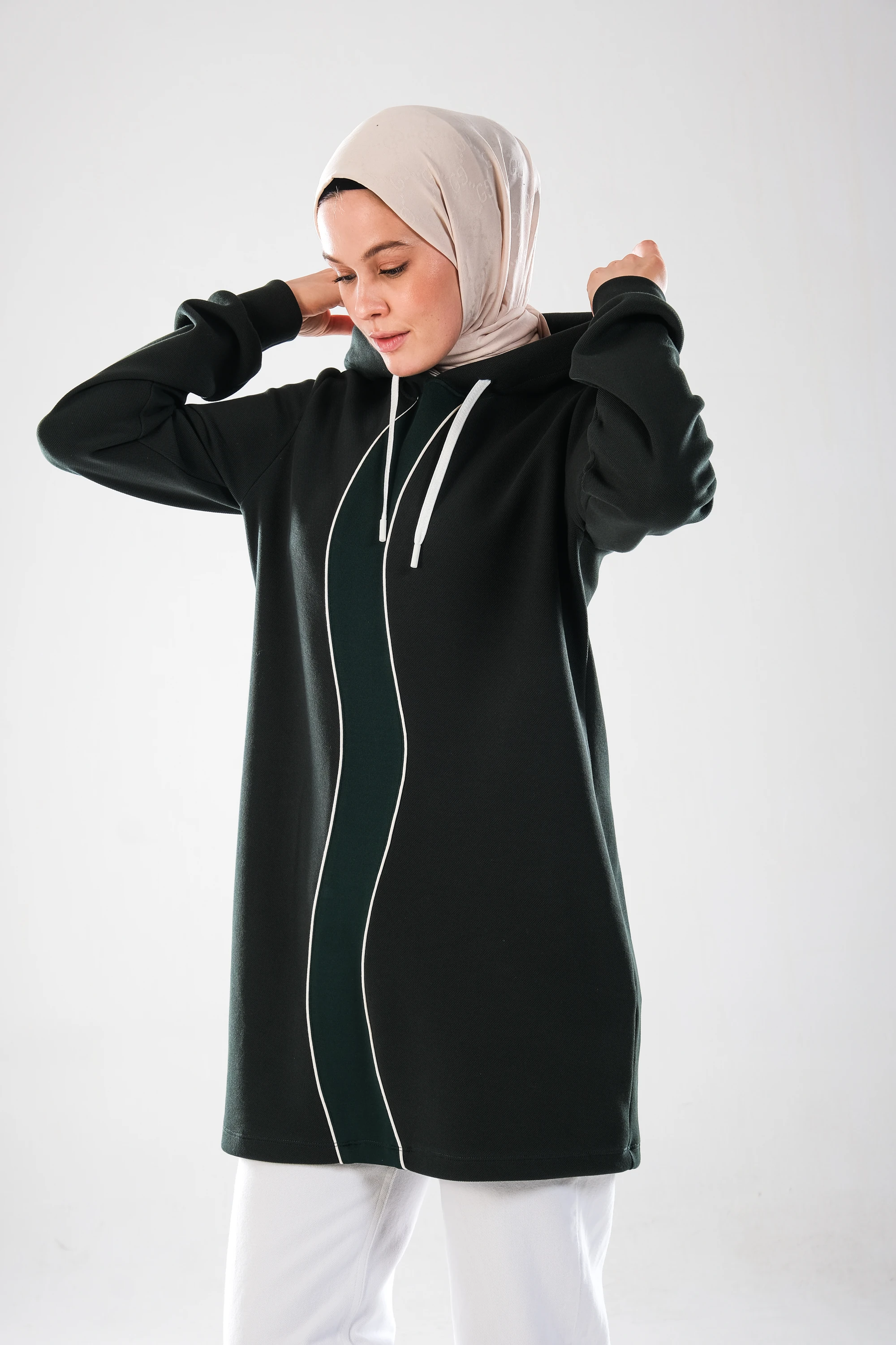 2298_Kadın Kapüşonlu Ara Biye Detaylı Pamuklu Esnek Uzun Kollu Uzun Sweat – Pike Tesettür Spor Tunik