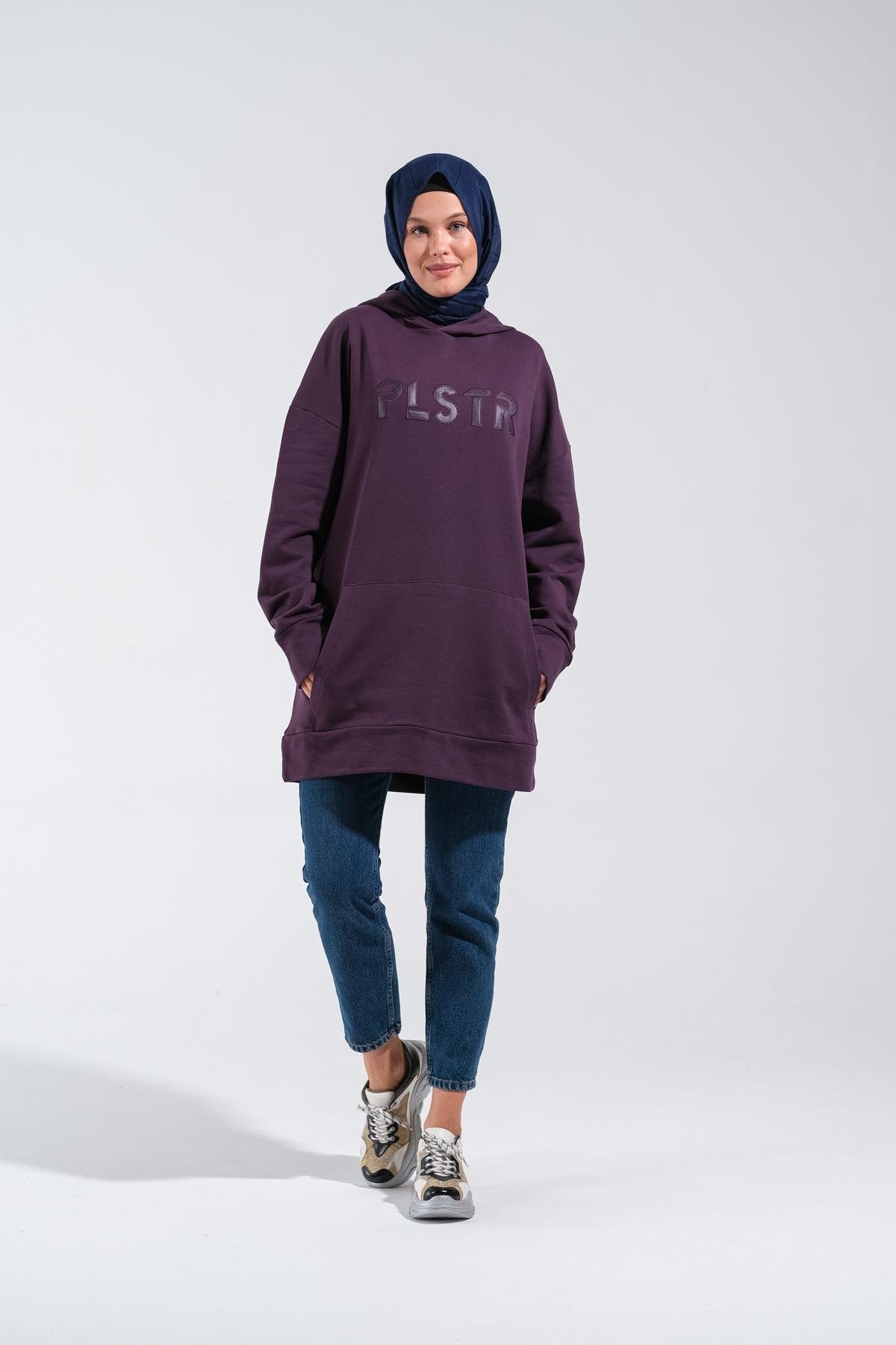 1596_Plistre Nakışlı Oversize Tesettür Sweatshirt Uzun ve Büyük Kalıp