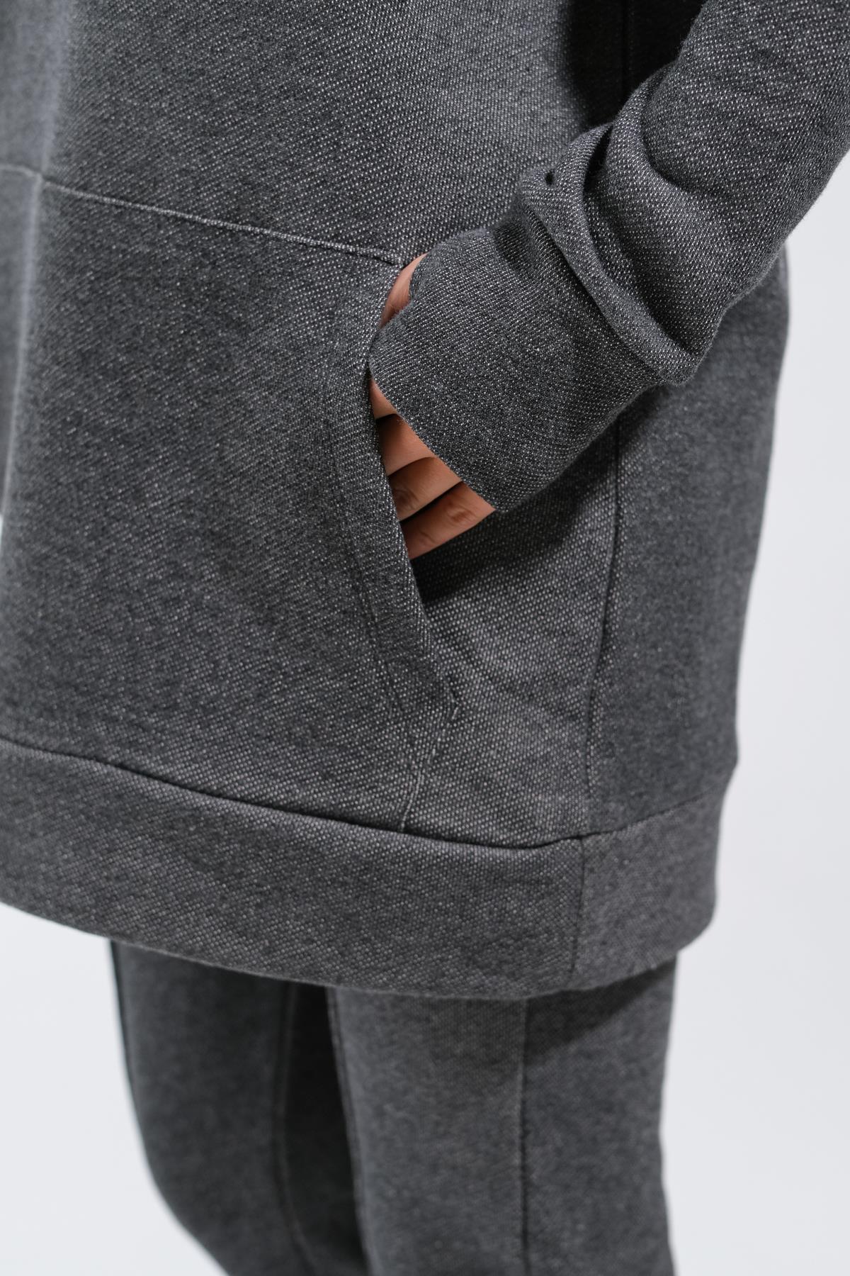 1596_Plistre Nakışlı Oversize Tesettür Sweatshirt Uzun ve Büyük Kalıp