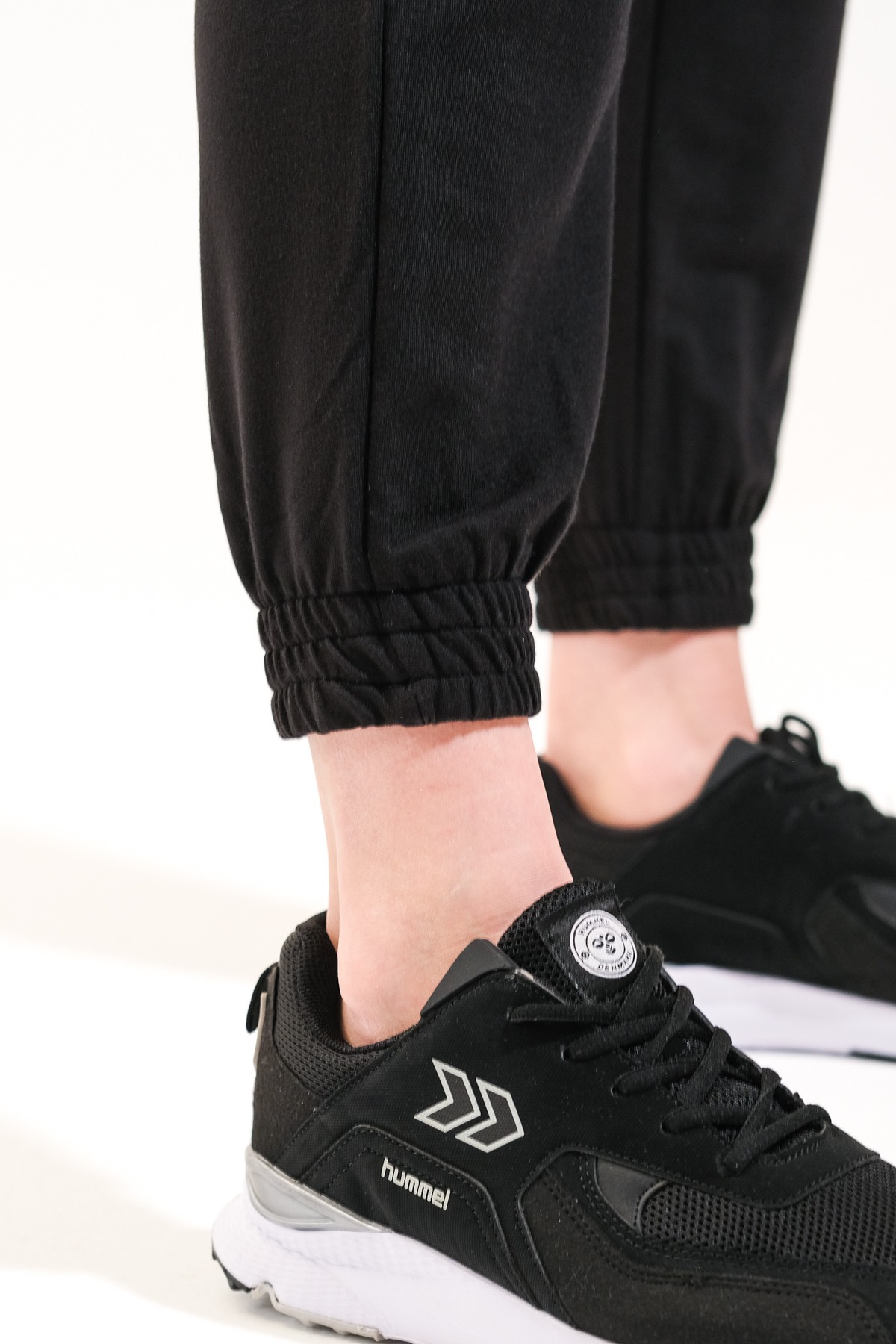 725909_ Kadın Cepli Bel ve Paça Lastikli Modal Jogger Pantolonu