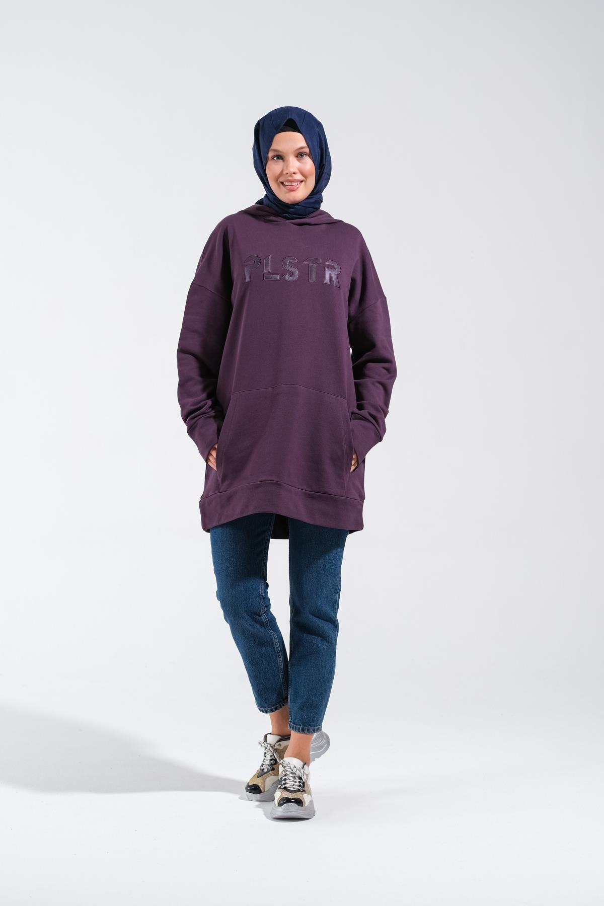1596_Plistre Nakışlı Oversize Tesettür Sweatshirt Uzun ve Büyük Kalıp