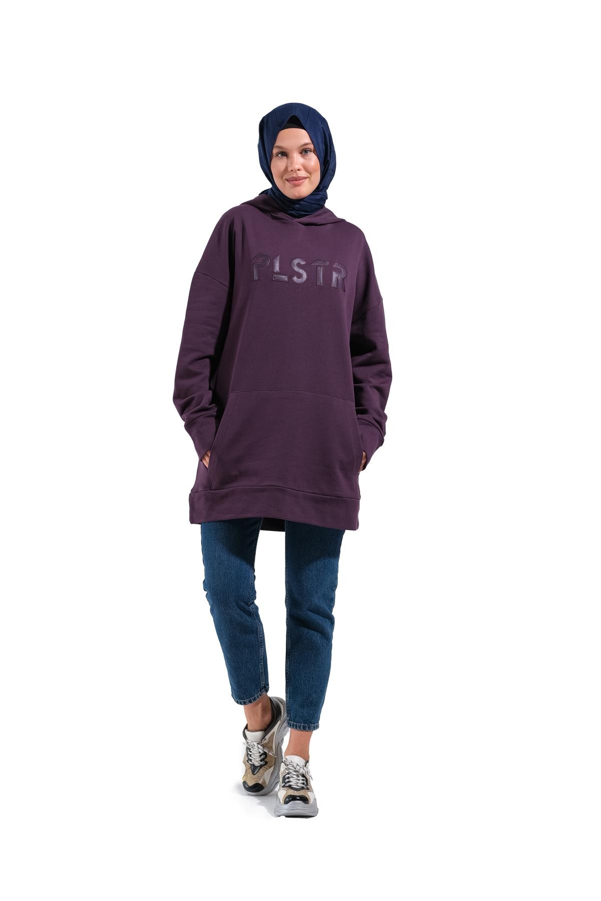 1596_Plistre Nakışlı Oversize Tesettür Sweatshirt Uzun ve Büyük Kalıp