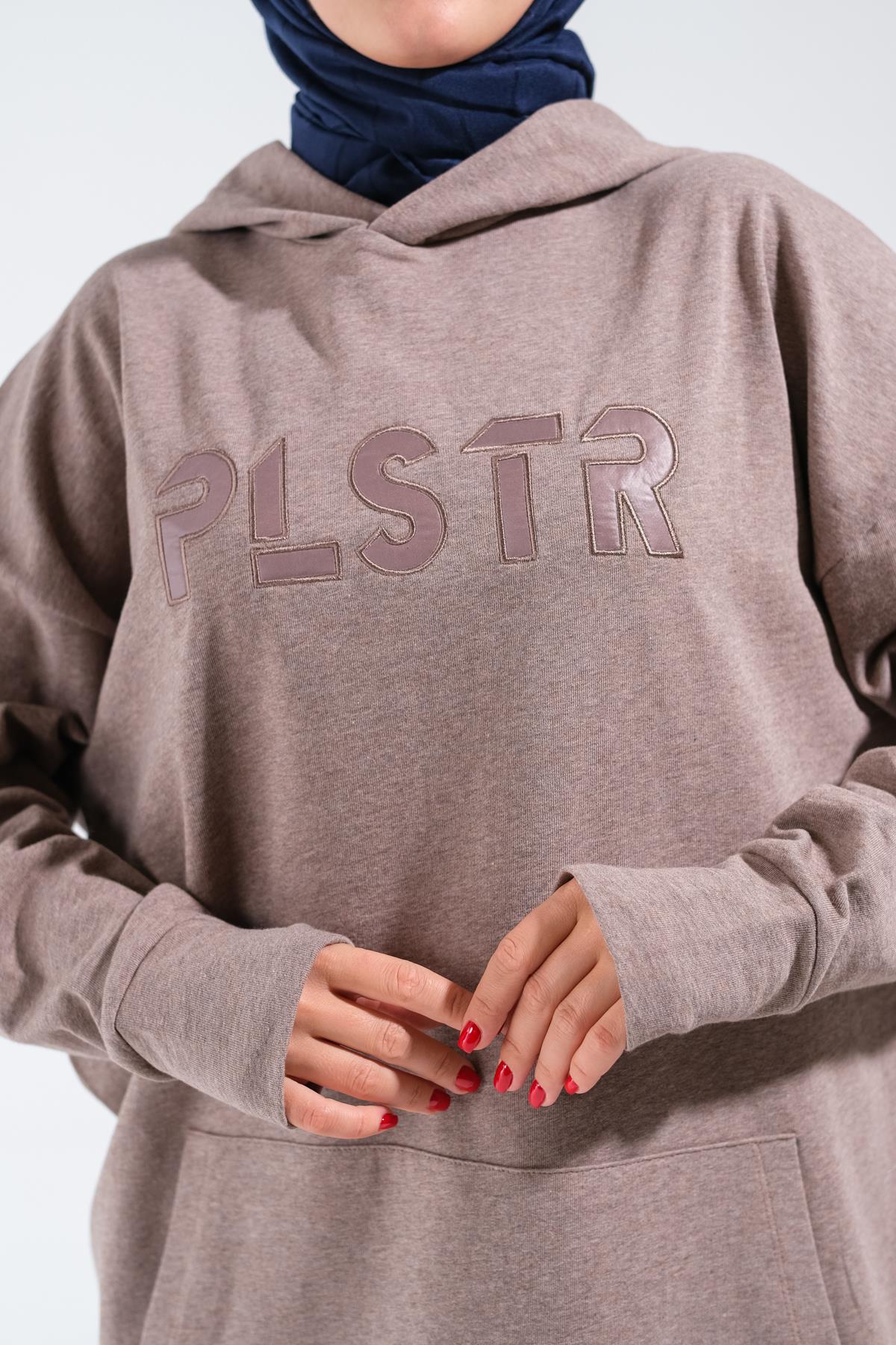 1596_Plistre Nakışlı Oversize Tesettür Sweatshirt Uzun ve Büyük Kalıp