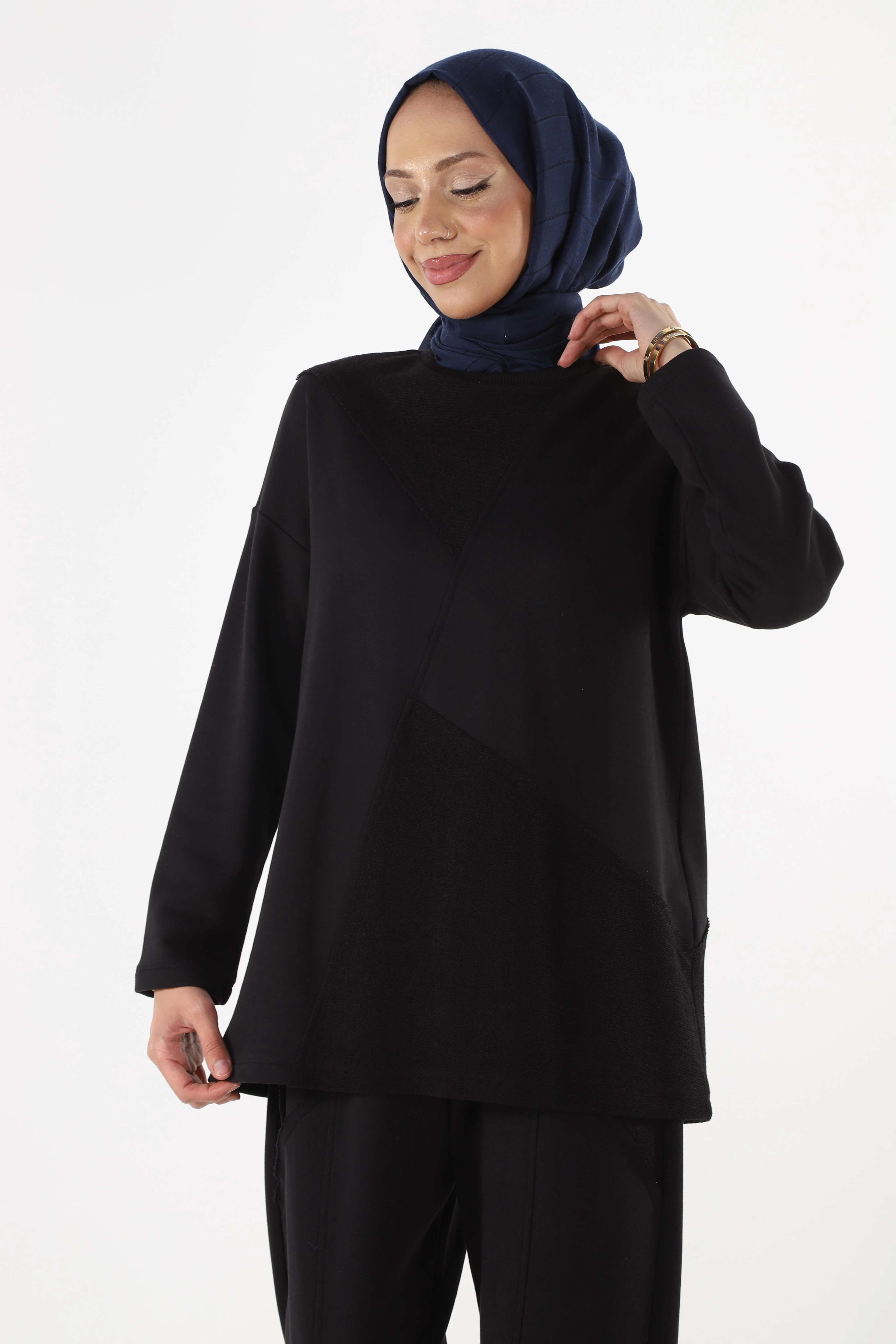 2228_Dikiş Detaylı Oversize Eşofman Tesettür Takım