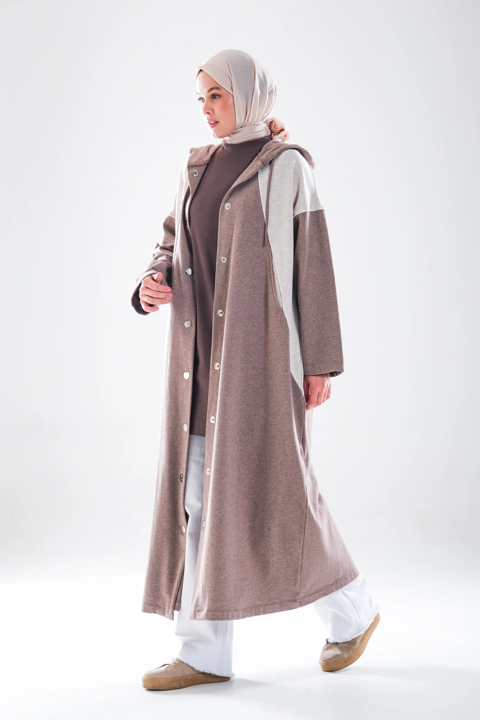 2275_Kadın Spor Oversize Kapüşonlu Çıtçıtlı 3 İplik Uzun Kap – Mevsimlik Tesettür Pardesü