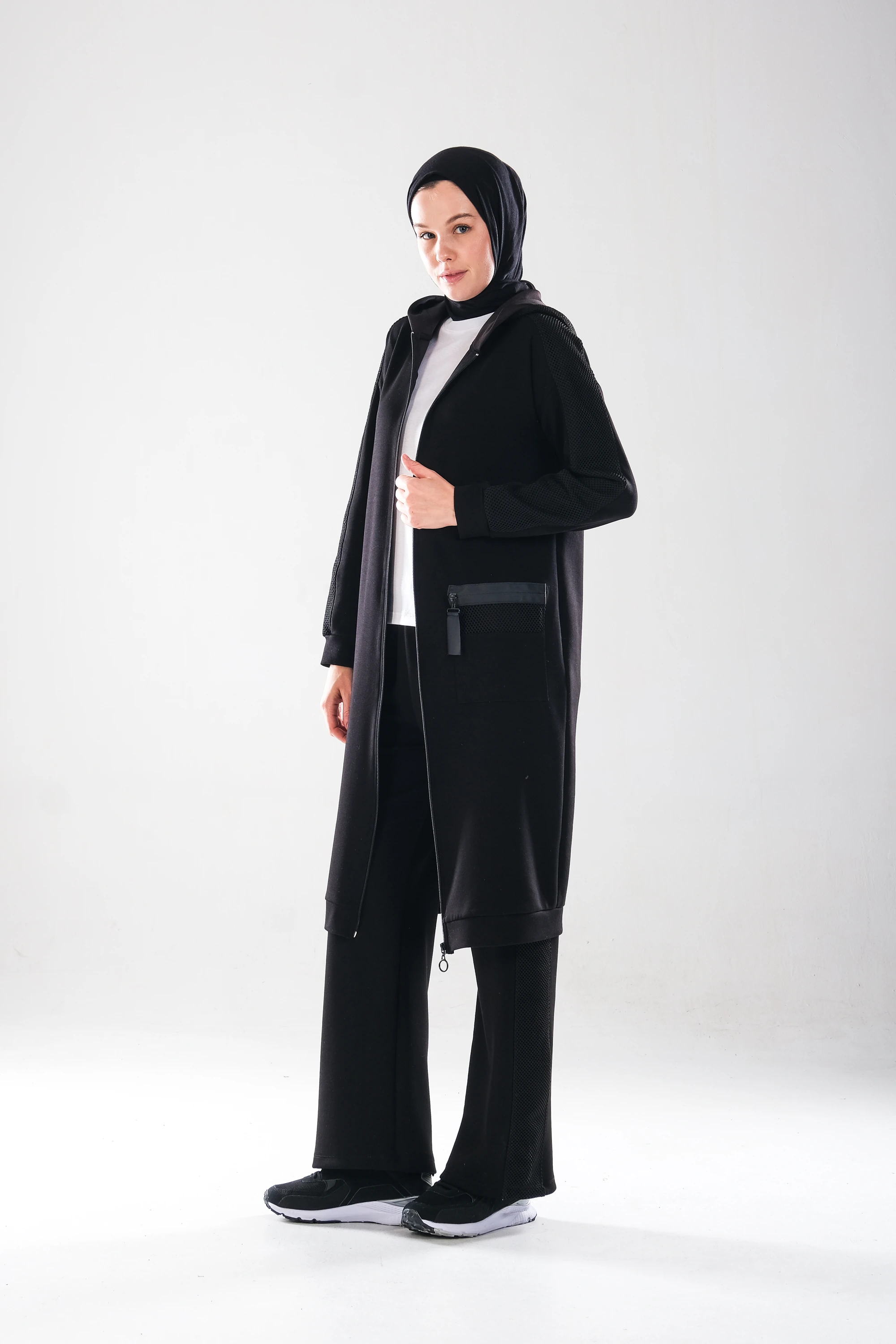 2282_Kadın File Detaylı Kapüşonlu Fermuarlı Tesettür Kap-Boru Paça Pantolon 2'li Spor Takım, Siyah