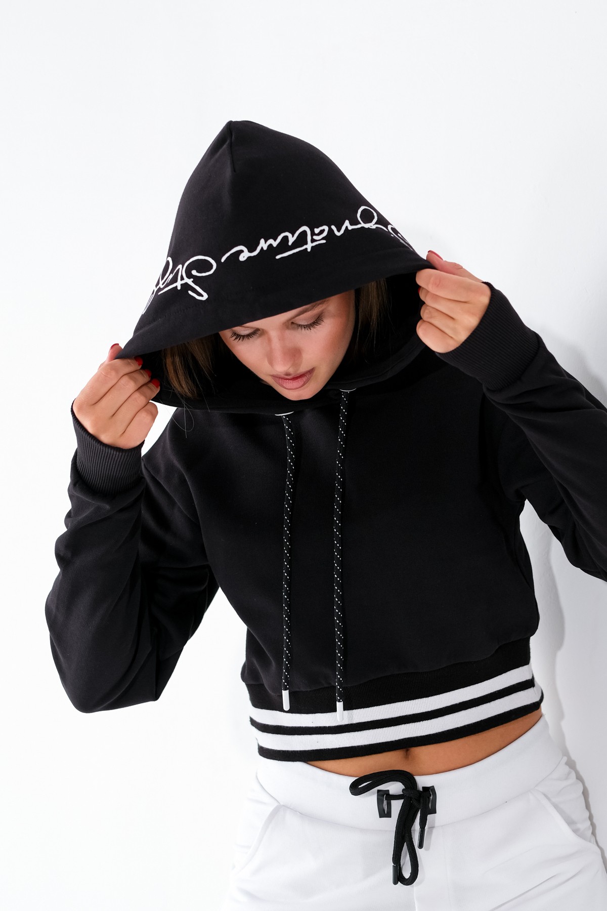 Kadın Kapüşonlu Crop Sweatshirt