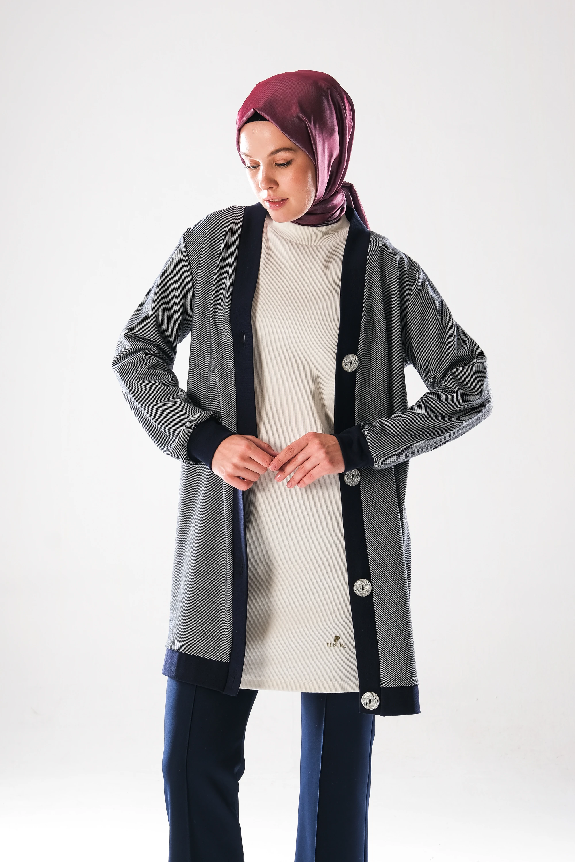 2294_Kadın Büyük Düğme Detaylı, Tesettür Tunik boy Hırka- Dört Mevsim, Diyagonel, Ottoman, Lacivert