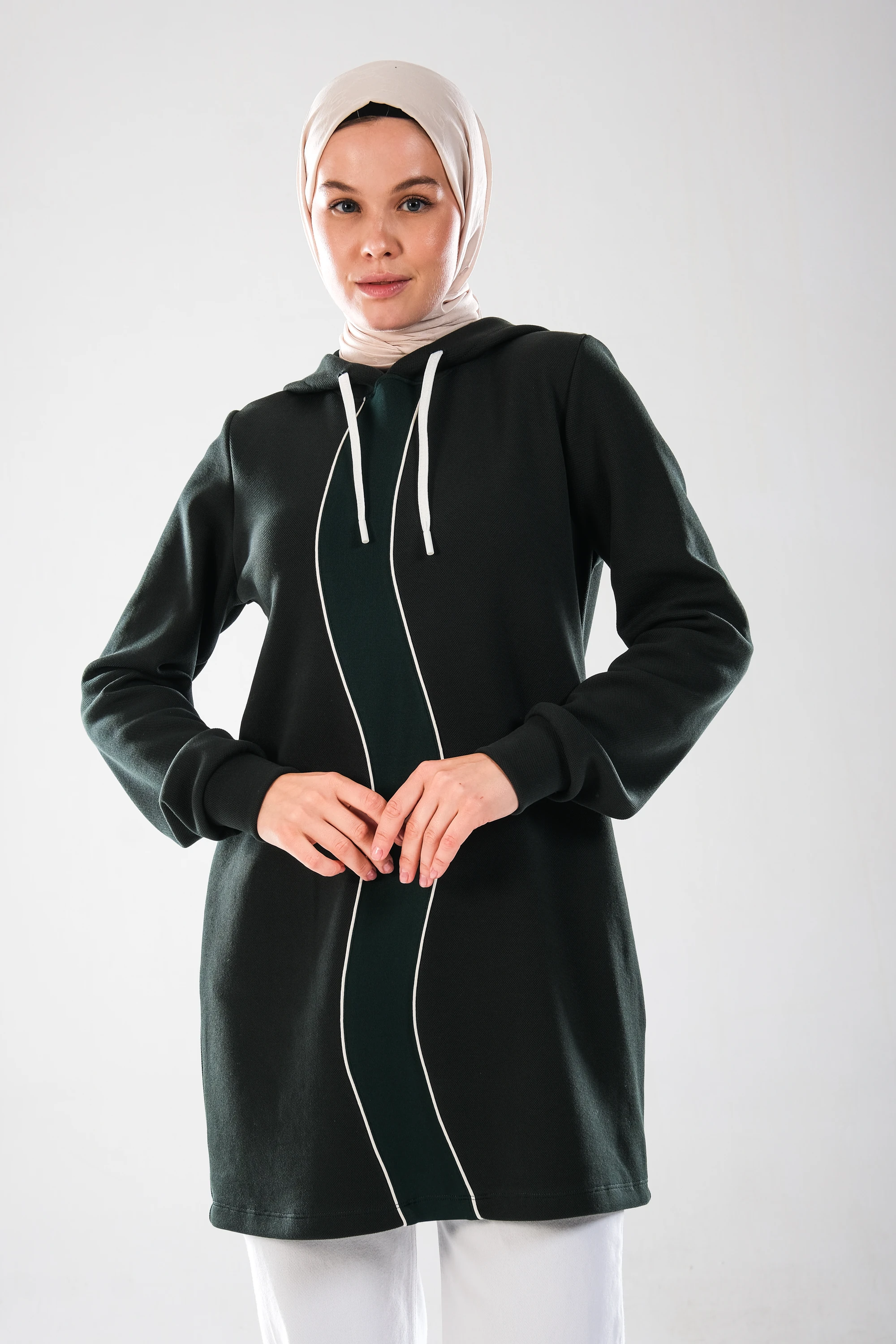 2298_Kadın Kapüşonlu Ara Biye Detaylı Pamuklu Esnek Uzun Kollu Uzun Sweat – Pike Tesettür Spor Tunik