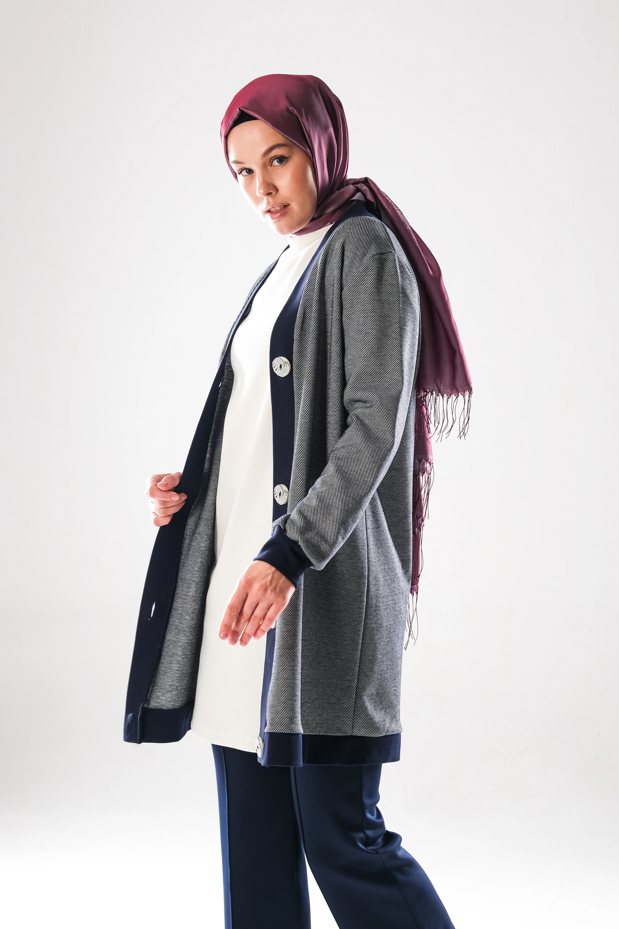 2294_Kadın Büyük Düğme Detaylı, Tesettür Tunik boy Hırka- Dört Mevsim, Diyagonel, Ottoman, Lacivert