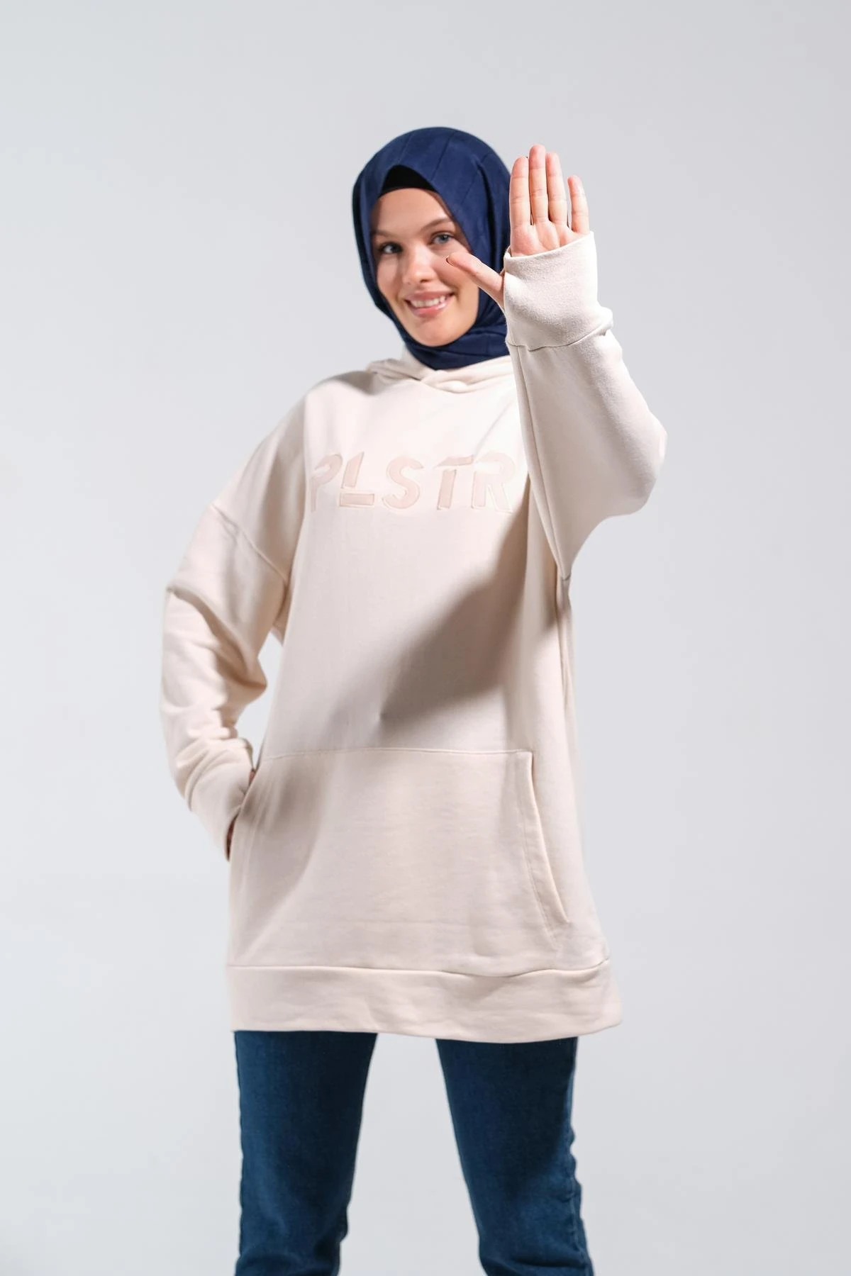 1596_Plistre Nakışlı Oversize Tesettür Sweatshirt Uzun ve Büyük Beden