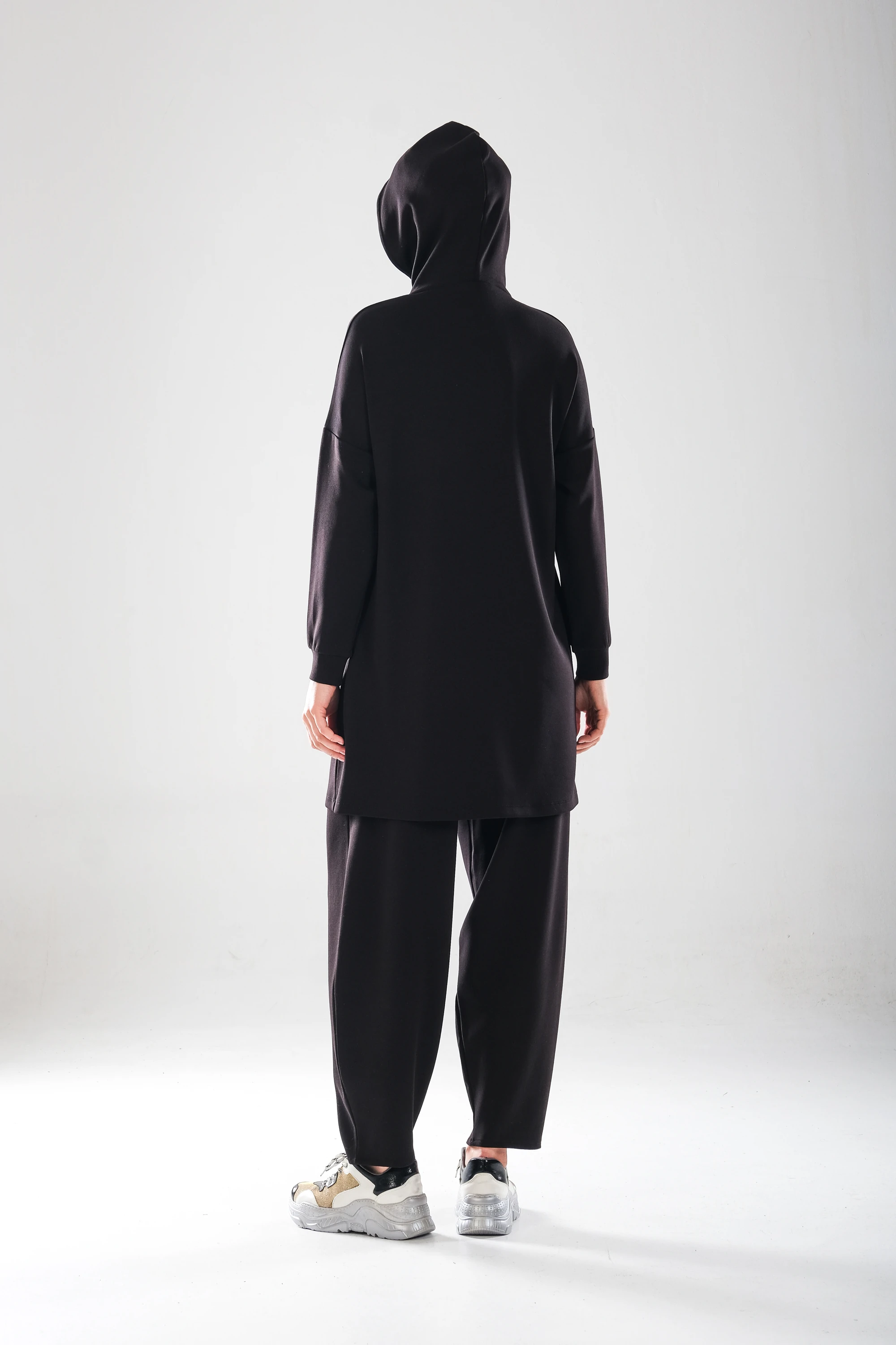 2286_Kadın Kapüşonlu Körüklü Cepli D Tokalı 2'li Takım – Pensli Harem Pantolonlu Tesettür Spor Takım