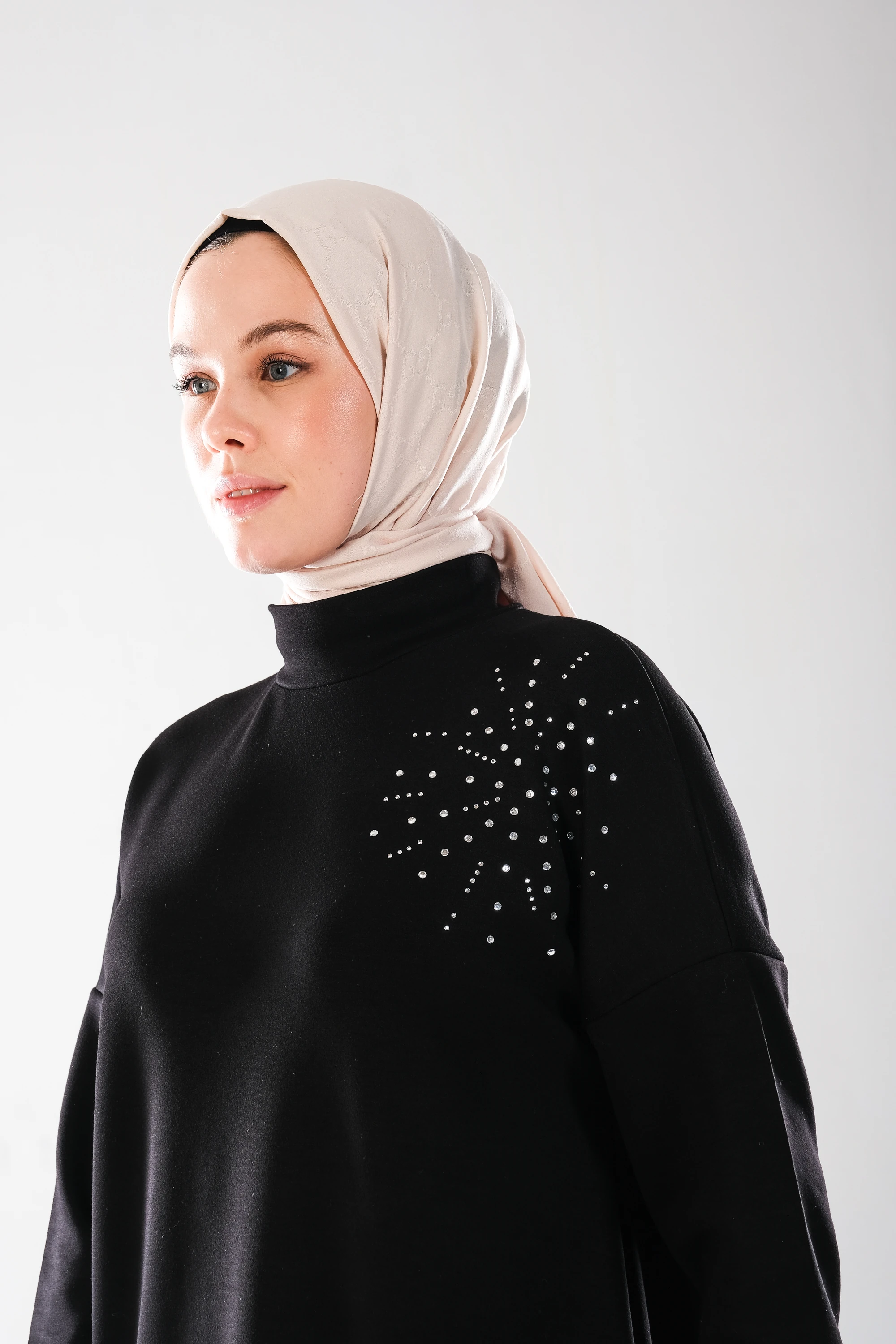 2296_KadınTaş Baskılı Yırtmaçlı Dik Yakalı Tunik