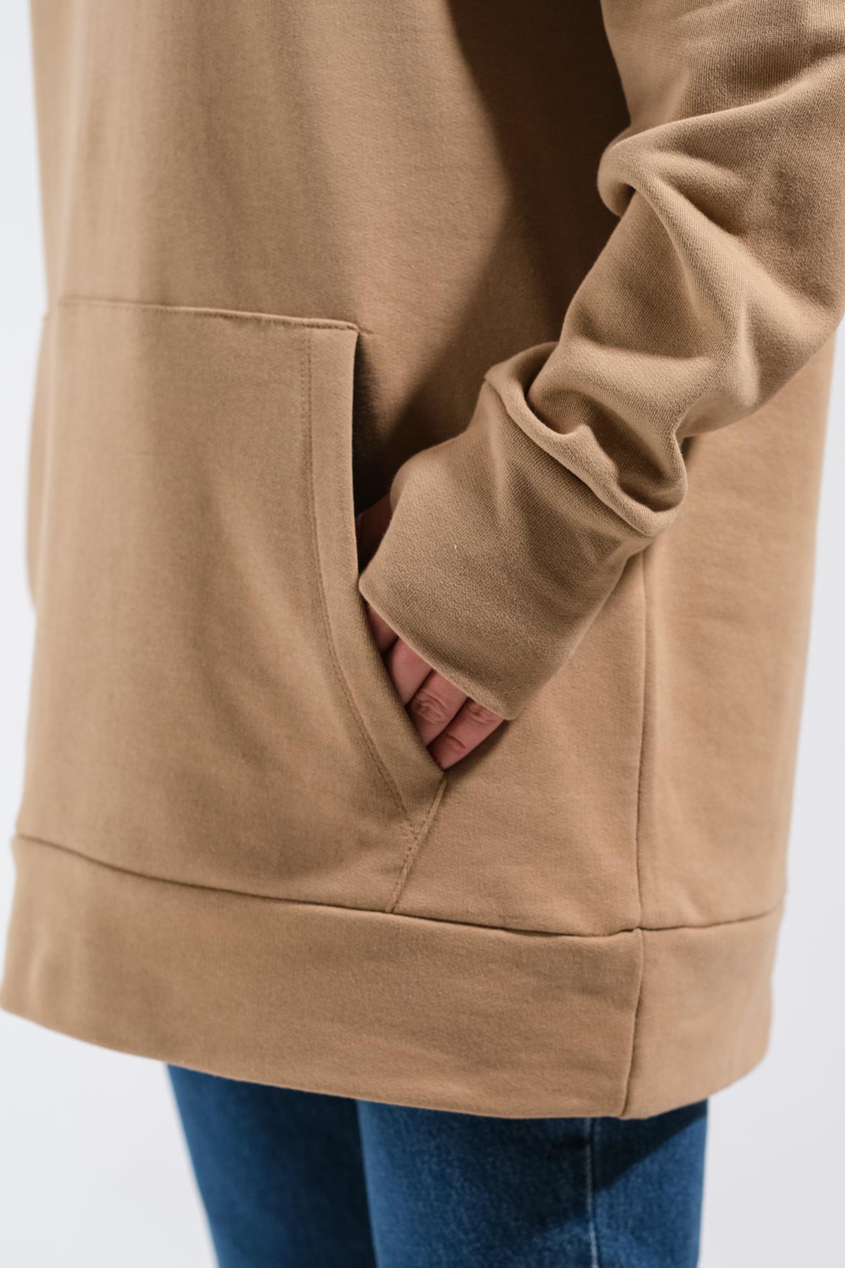 1596_Plistre Nakışlı Oversize Tesettür Sweatshirt Uzun ve Büyük Kalıp