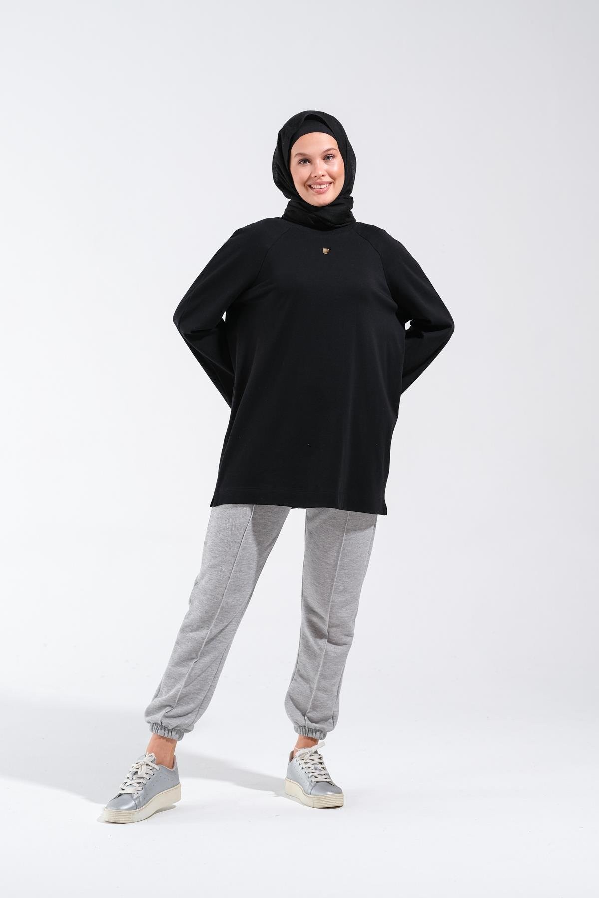 2255_Reglan Kollu Minimal Baskılı Basic Oversize Rahat Kalıp Tesettür Tunik