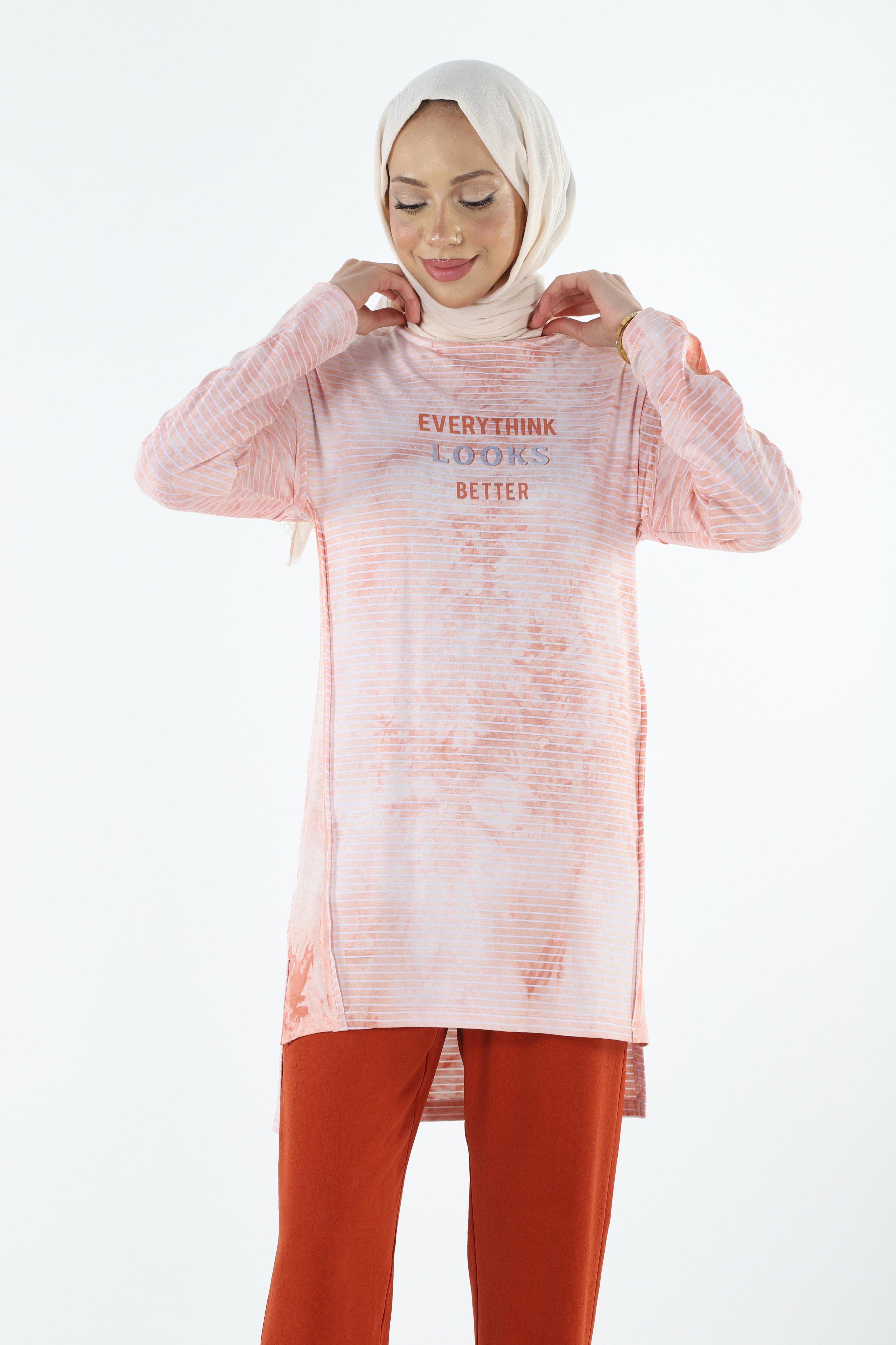 2186_Batik Desen Görünümlü Baskılı Tesettür Tunik