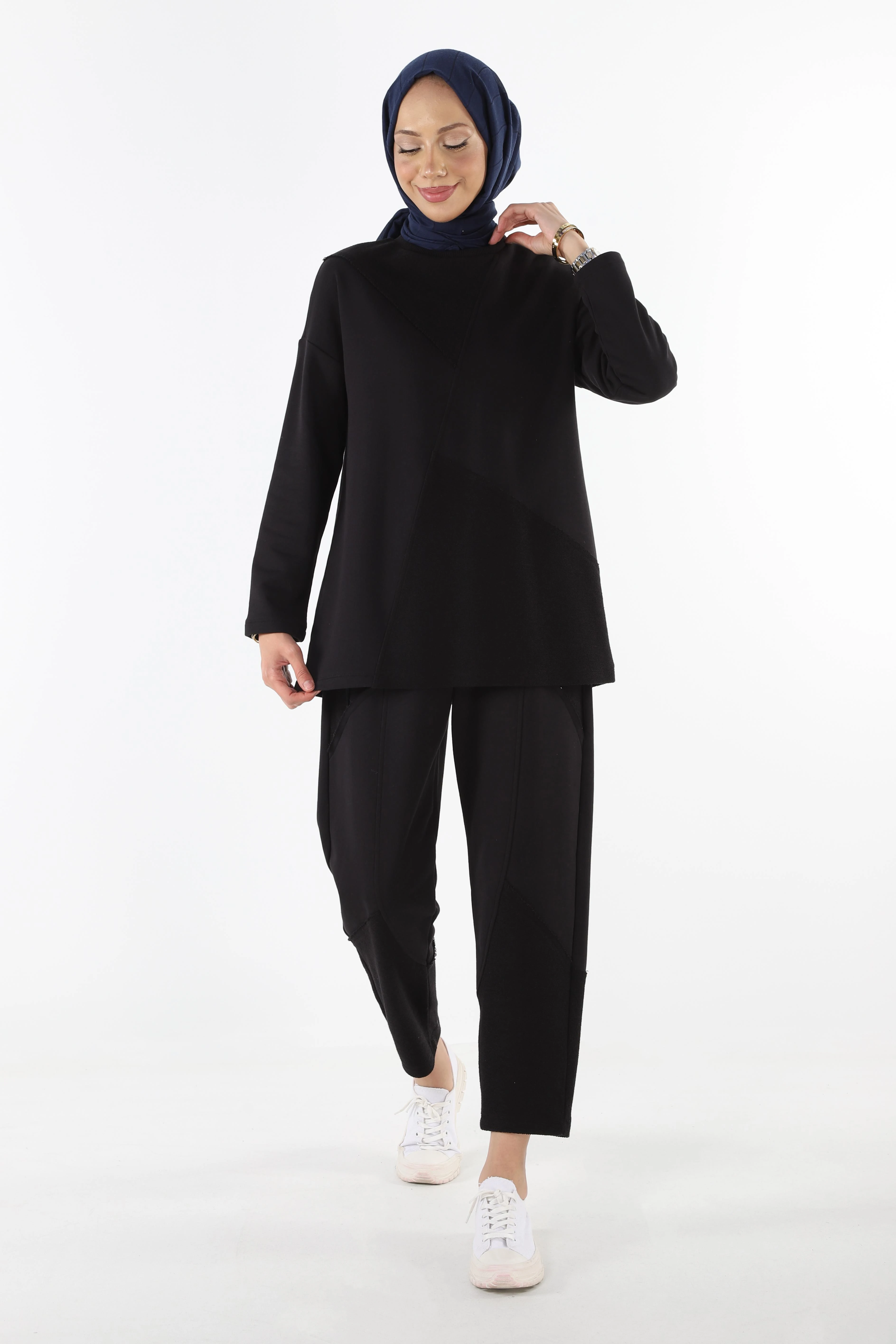 2228_Dikiş Detaylı Oversize Eşofman Tesettür Takım