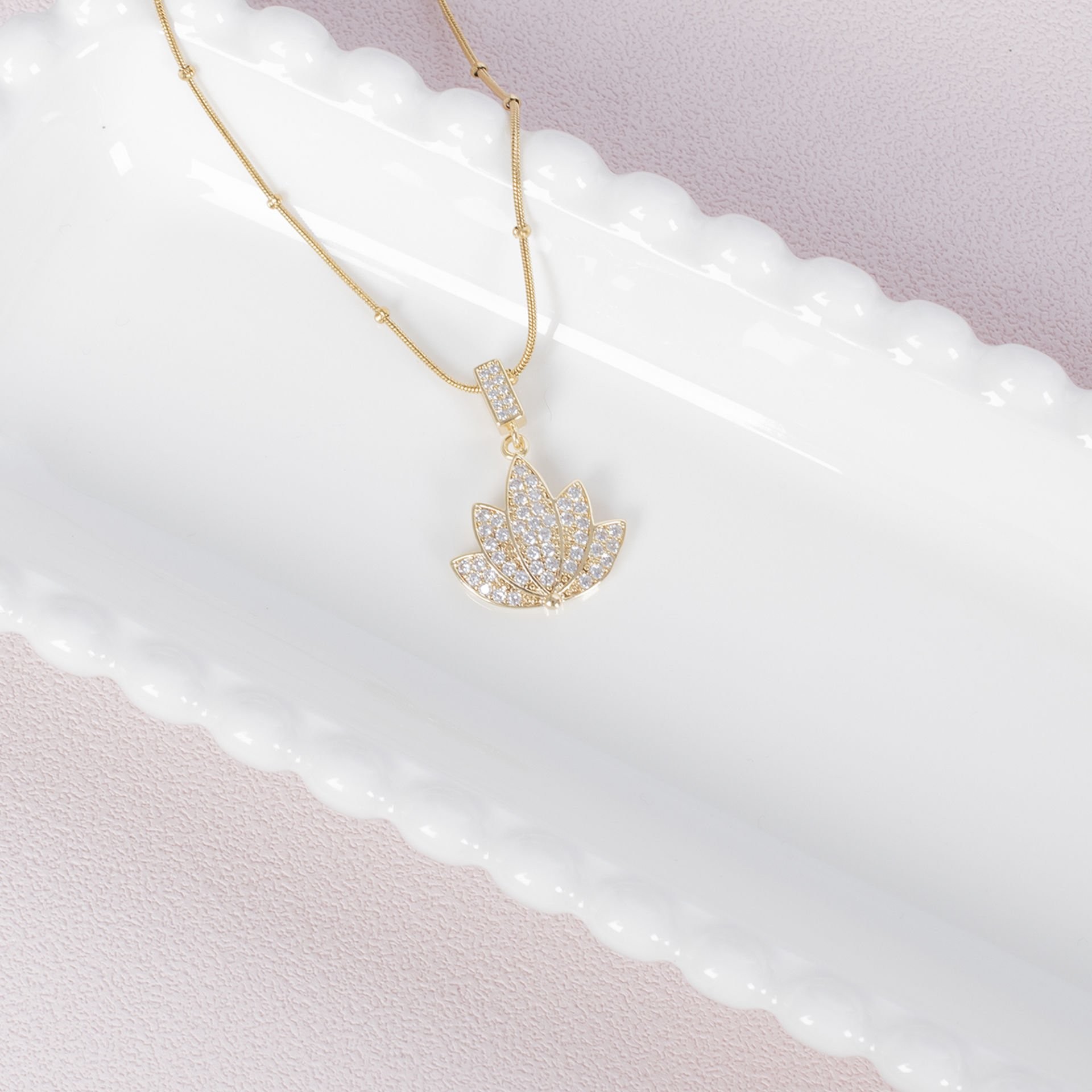 Nur Silver Lotus Gold Çelik Kolye NUR-CL00382