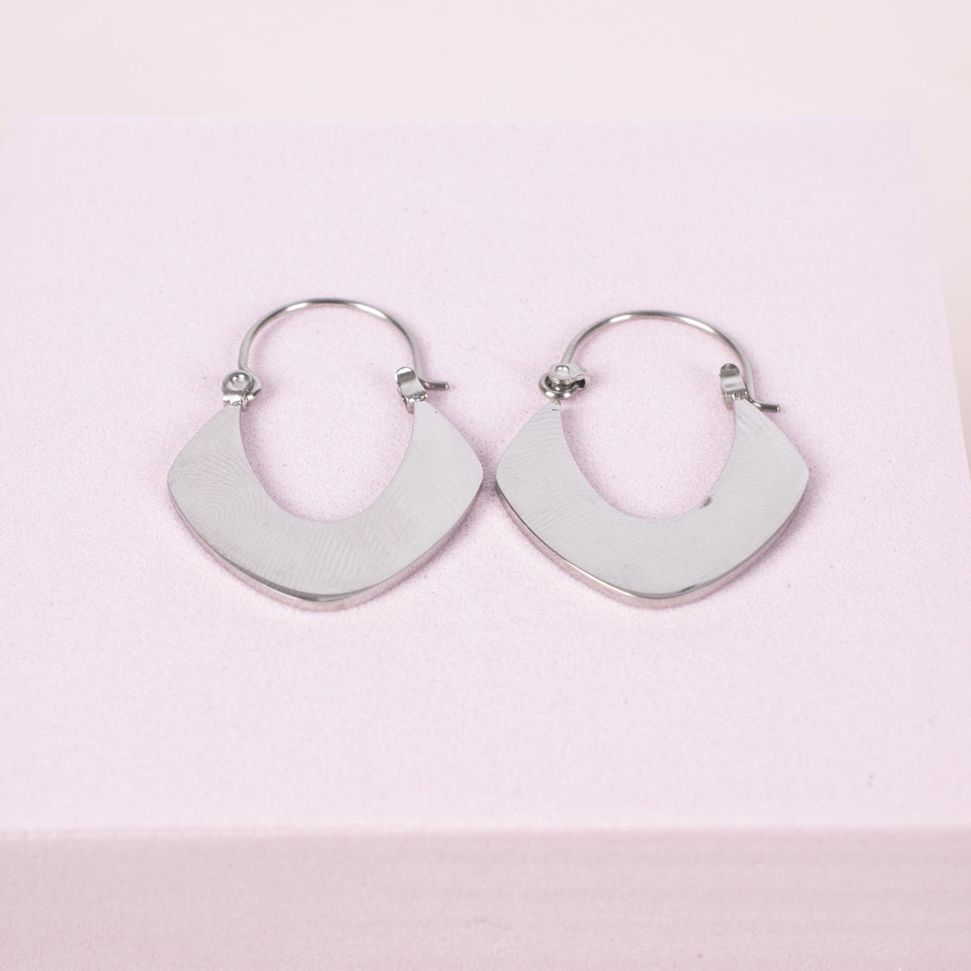 Nur Silver Çelik Halka Küpe NUR-CP00250