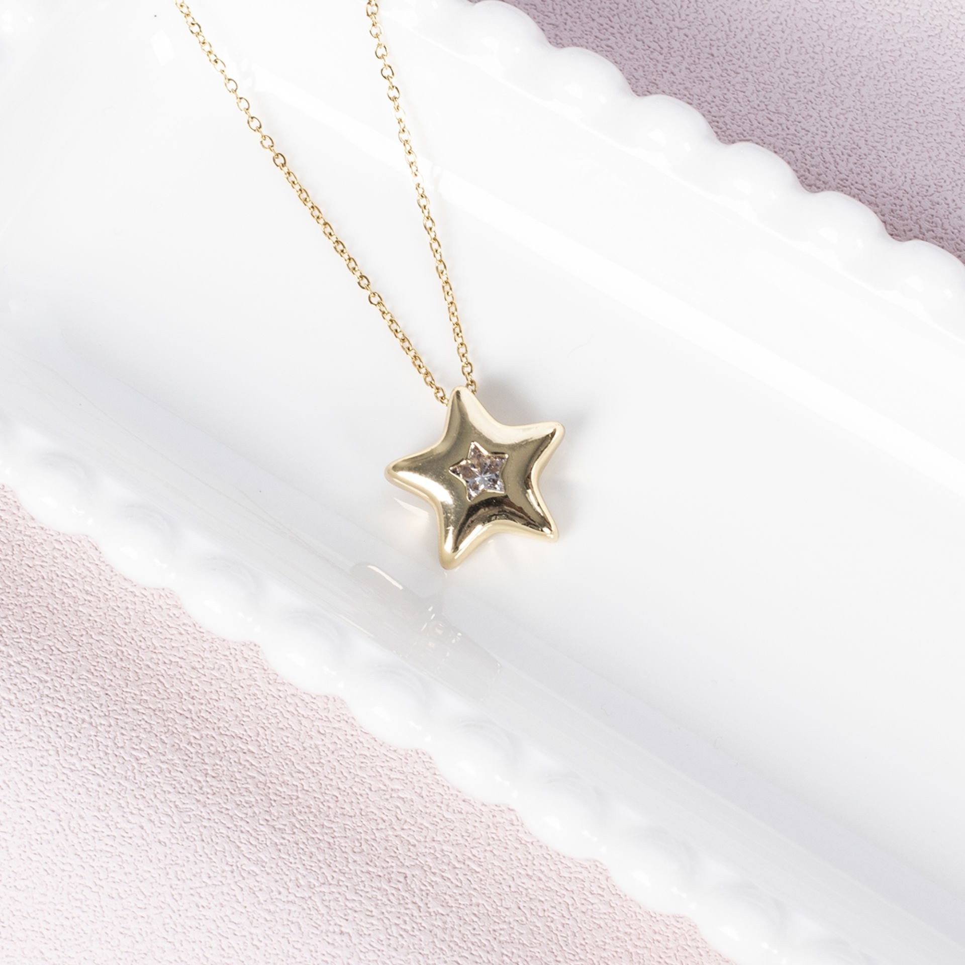 Nur Silver Taş Detay Yıldızlı Gold Çelik Kolye NUR-CL00369