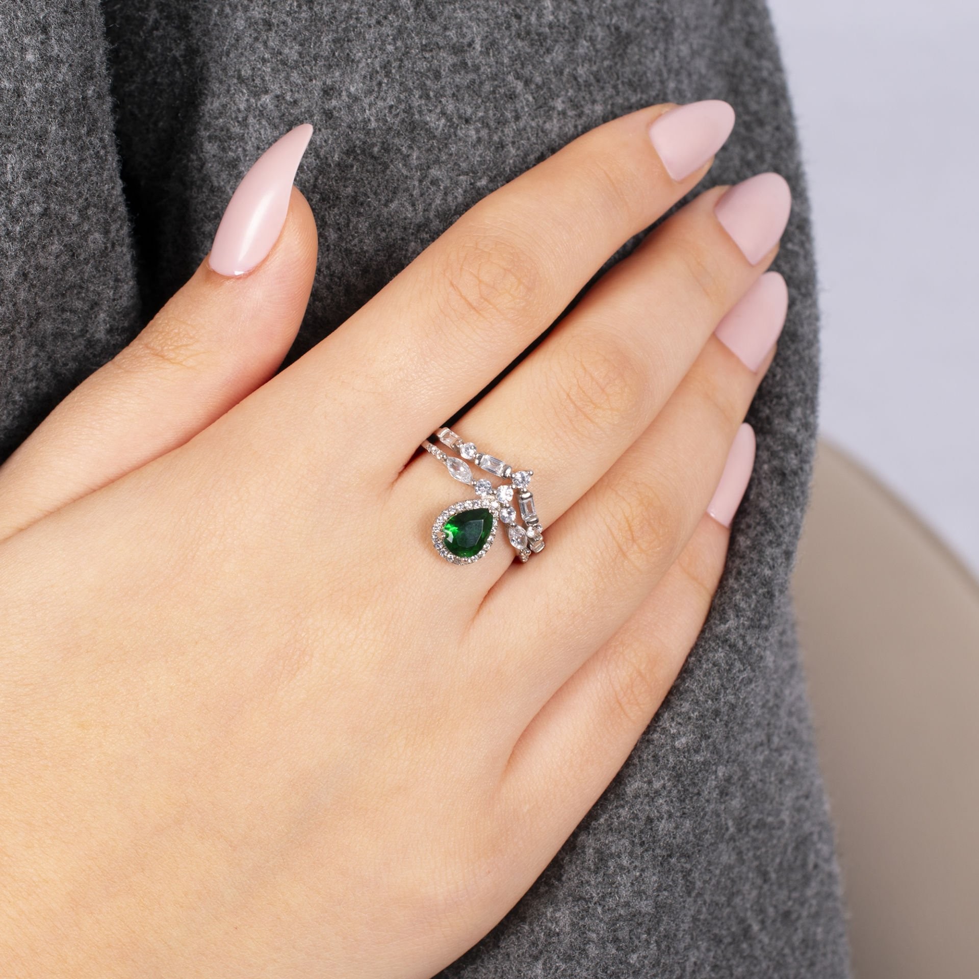 Nur Silver Damla Model Yeşil Taşlı Gümüş Yüzük NUR-YK00332