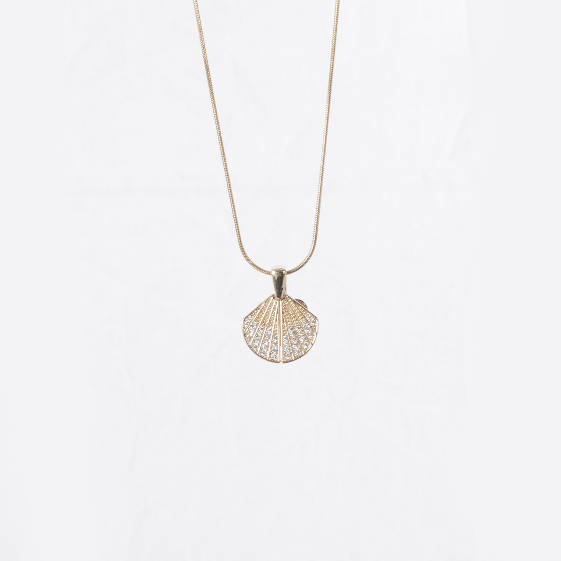 Nur Silver Açılabilir İstiridye Gold Çelik Kolye NUR-CL00390