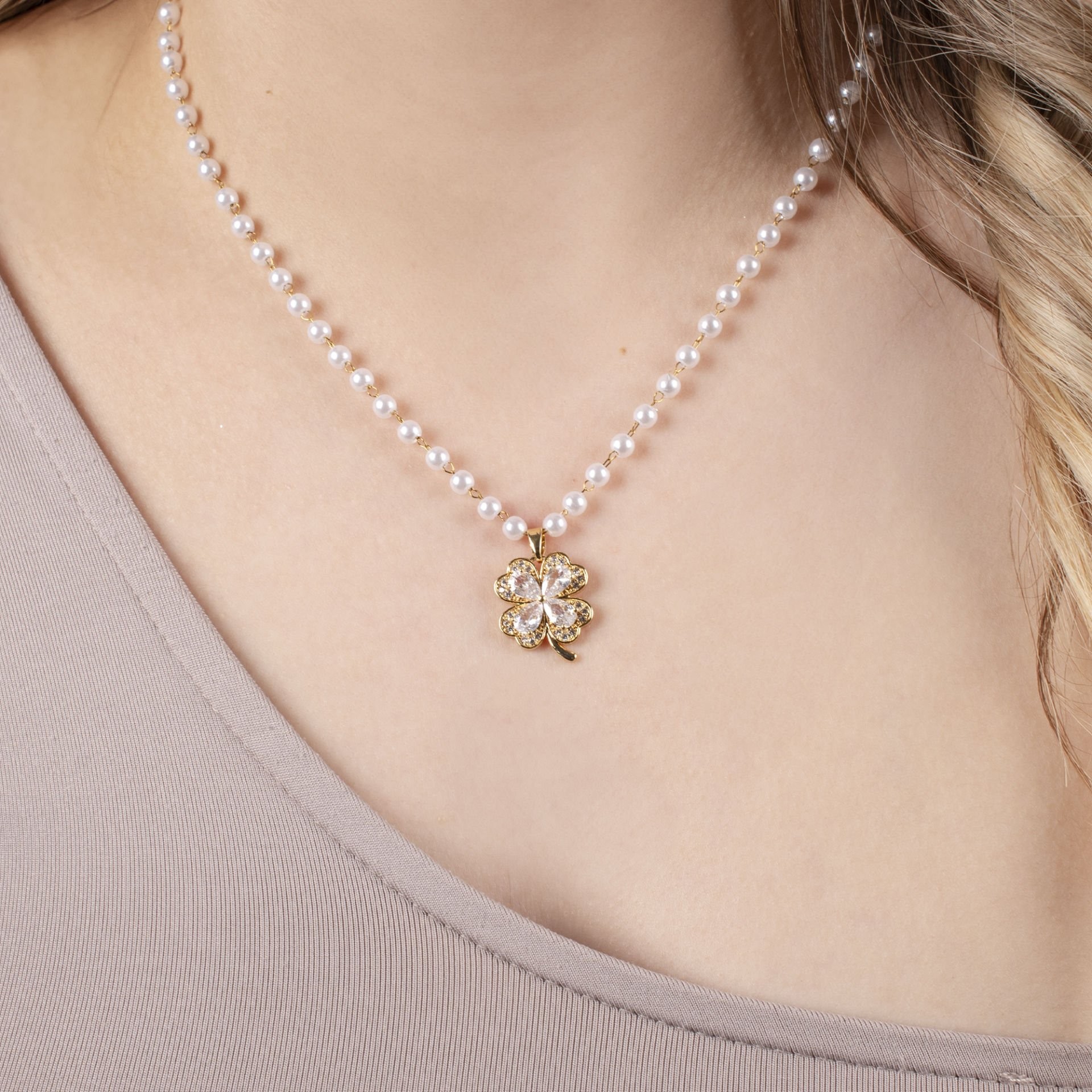 Nur Silver Yonca Model İnci Detay Çelik Kolye NUR-CL00506