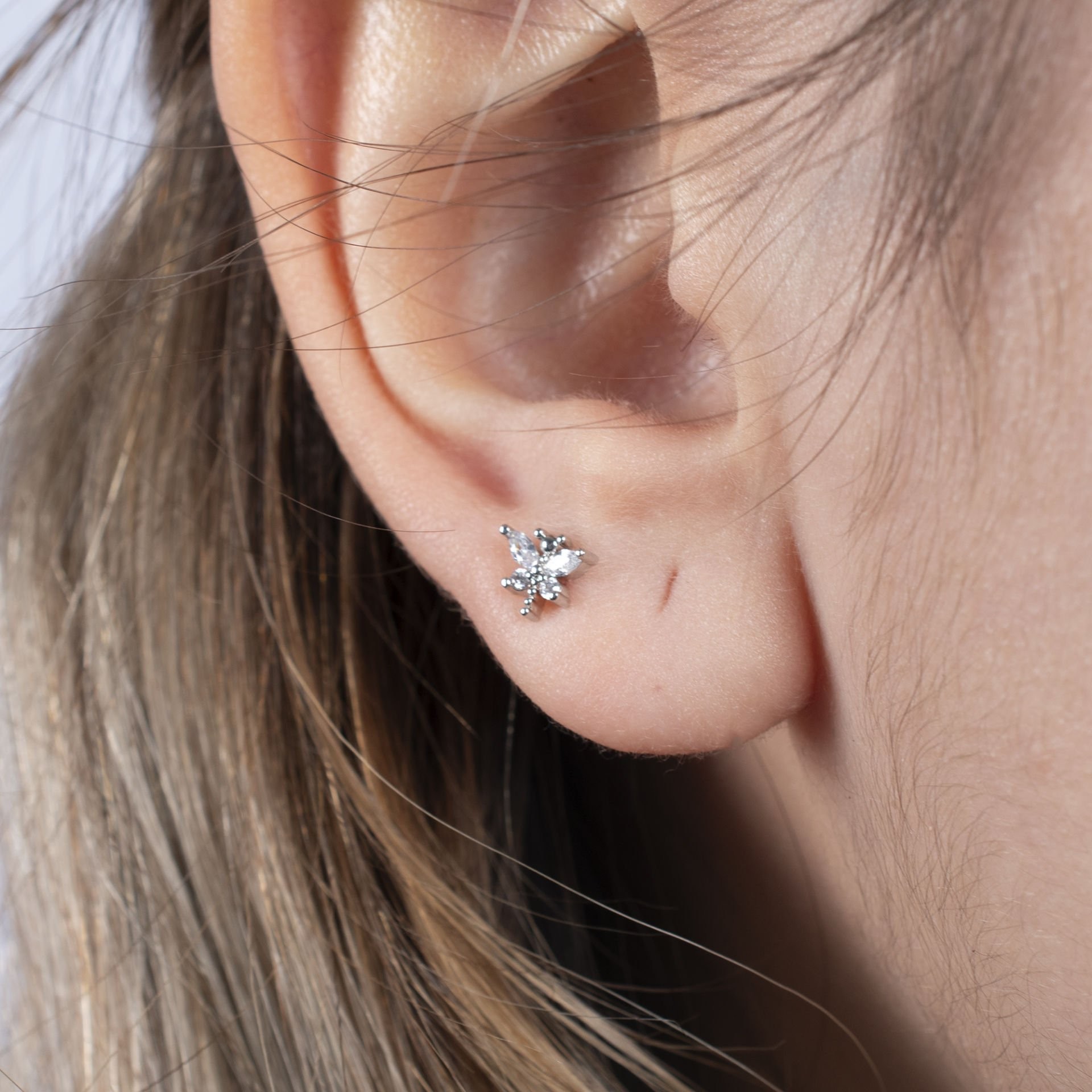 Nur Silver Küçük Kelebek Çelik Tragus Küpe NUR-KE03283
