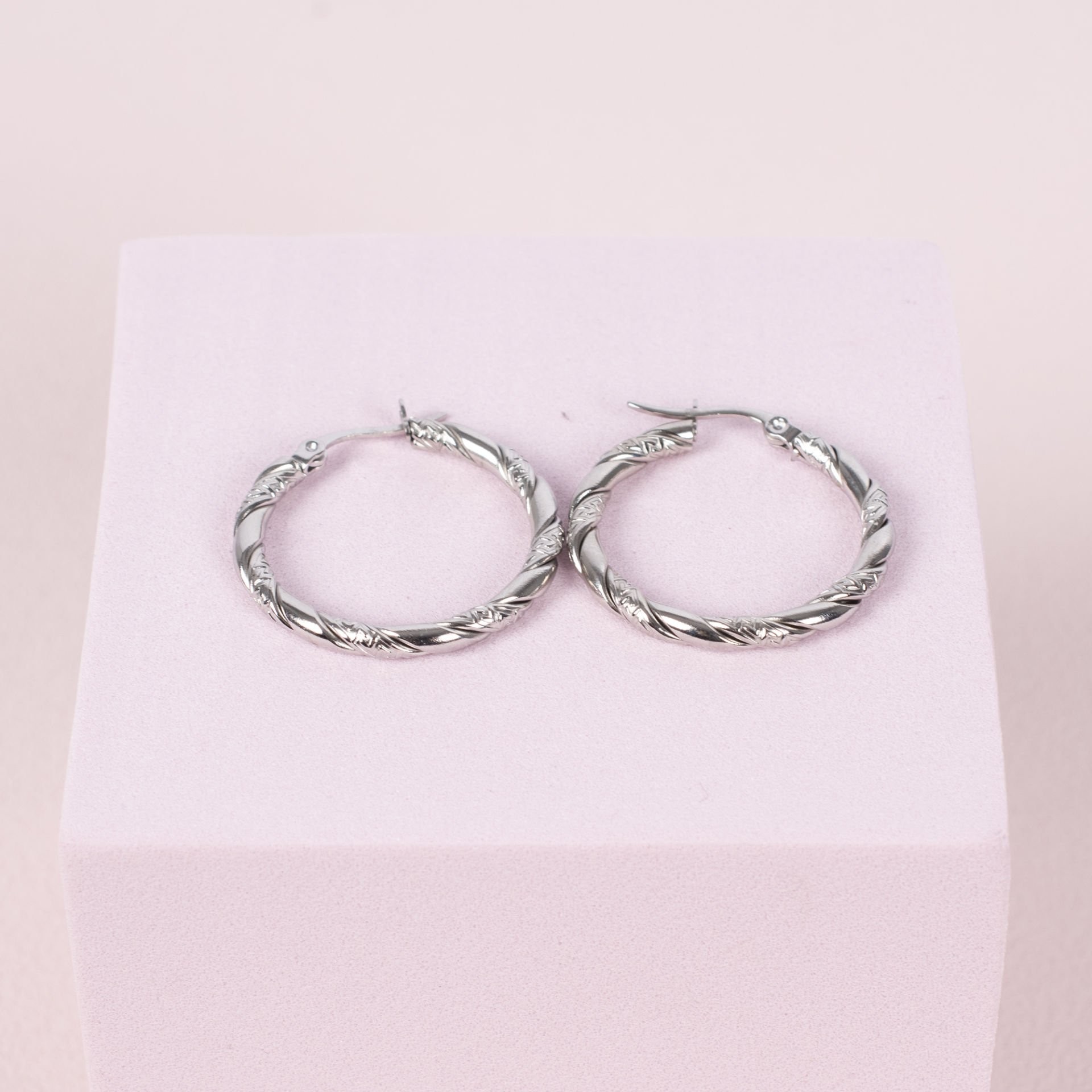 Nur Silver Burgu Çelik Halka Küpe NUR-CP00256